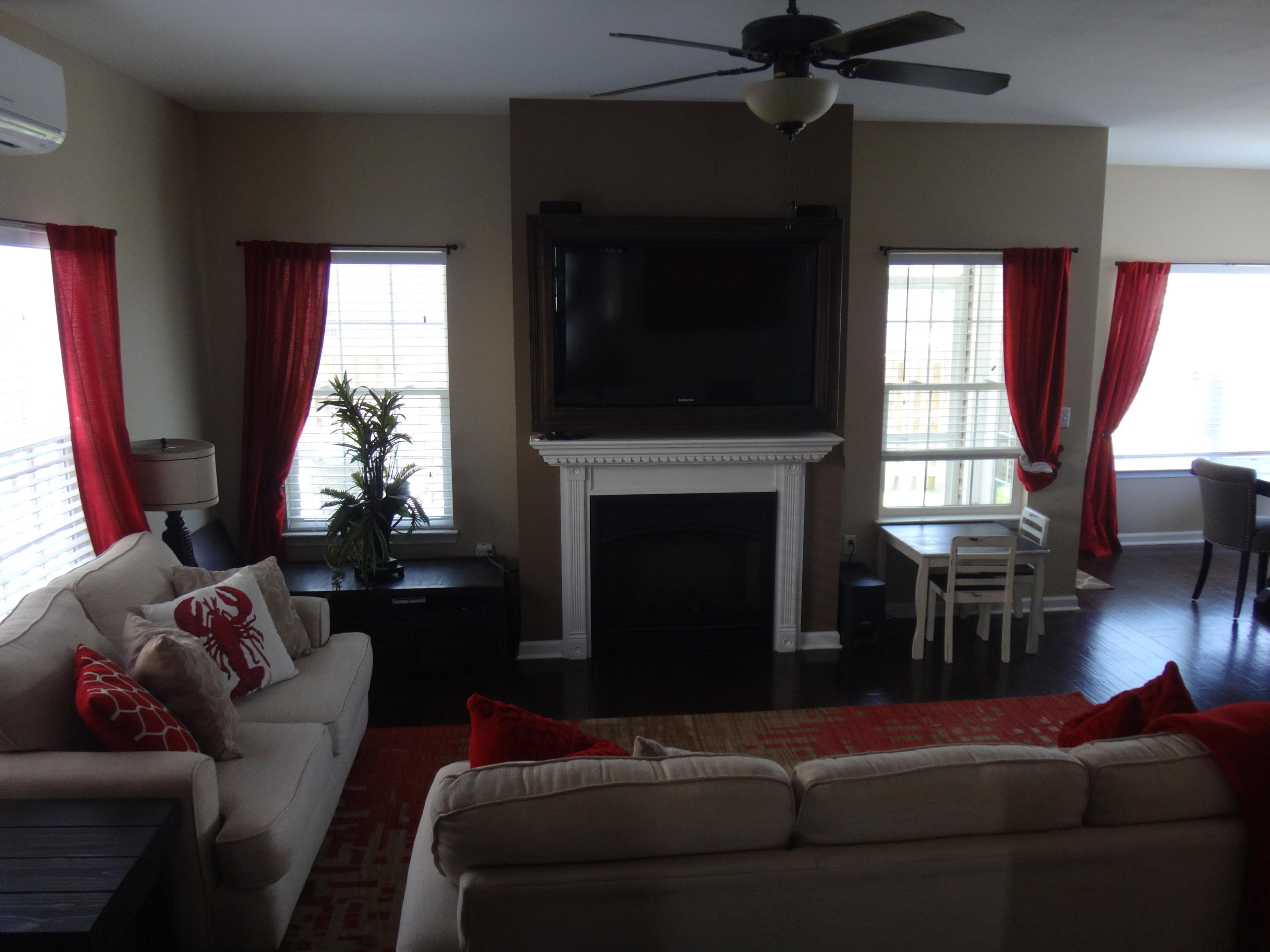 REDWOOD VILLAGE - Residential Lease