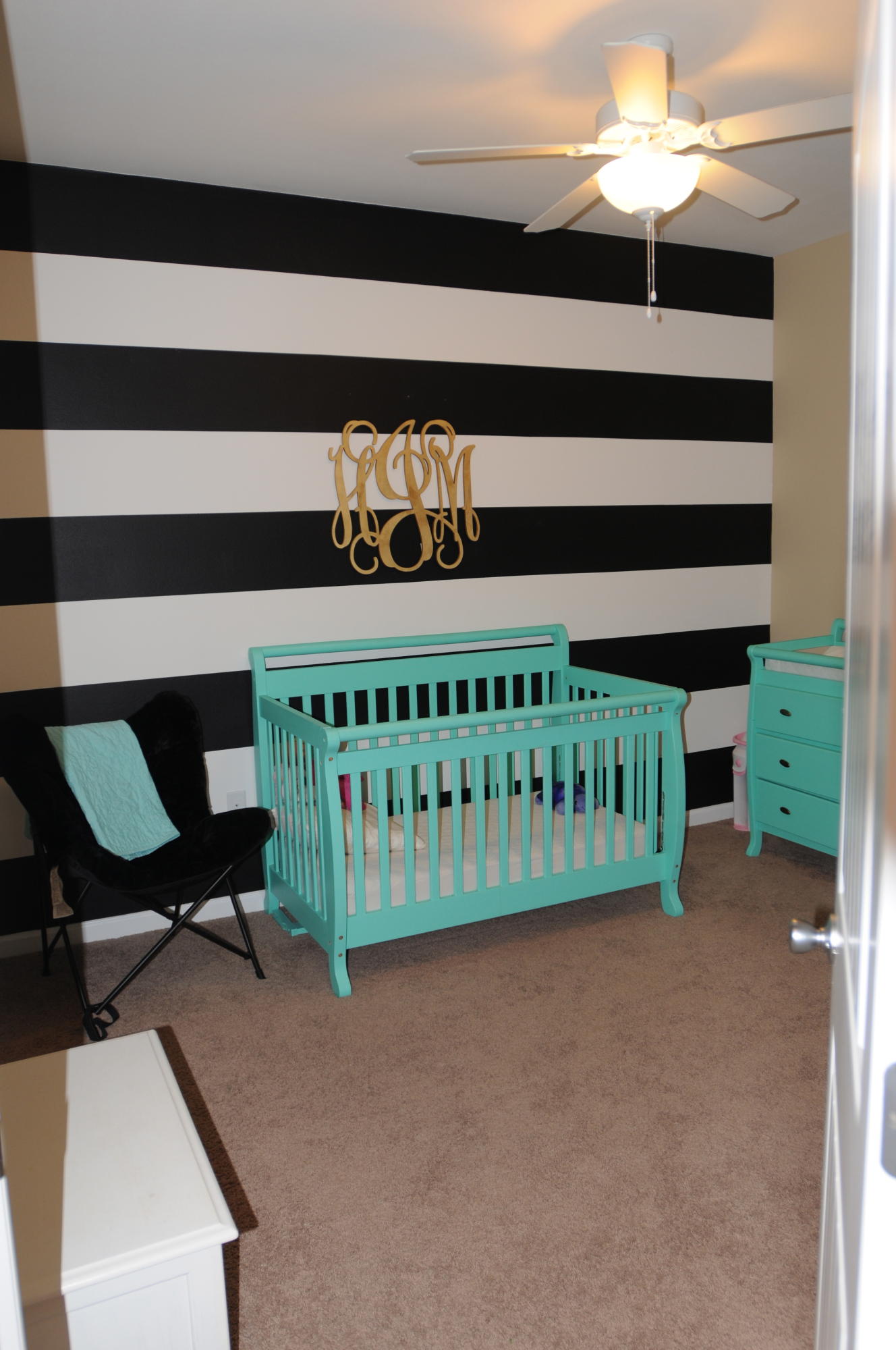 REDWOOD VILLAGE - Residential Lease