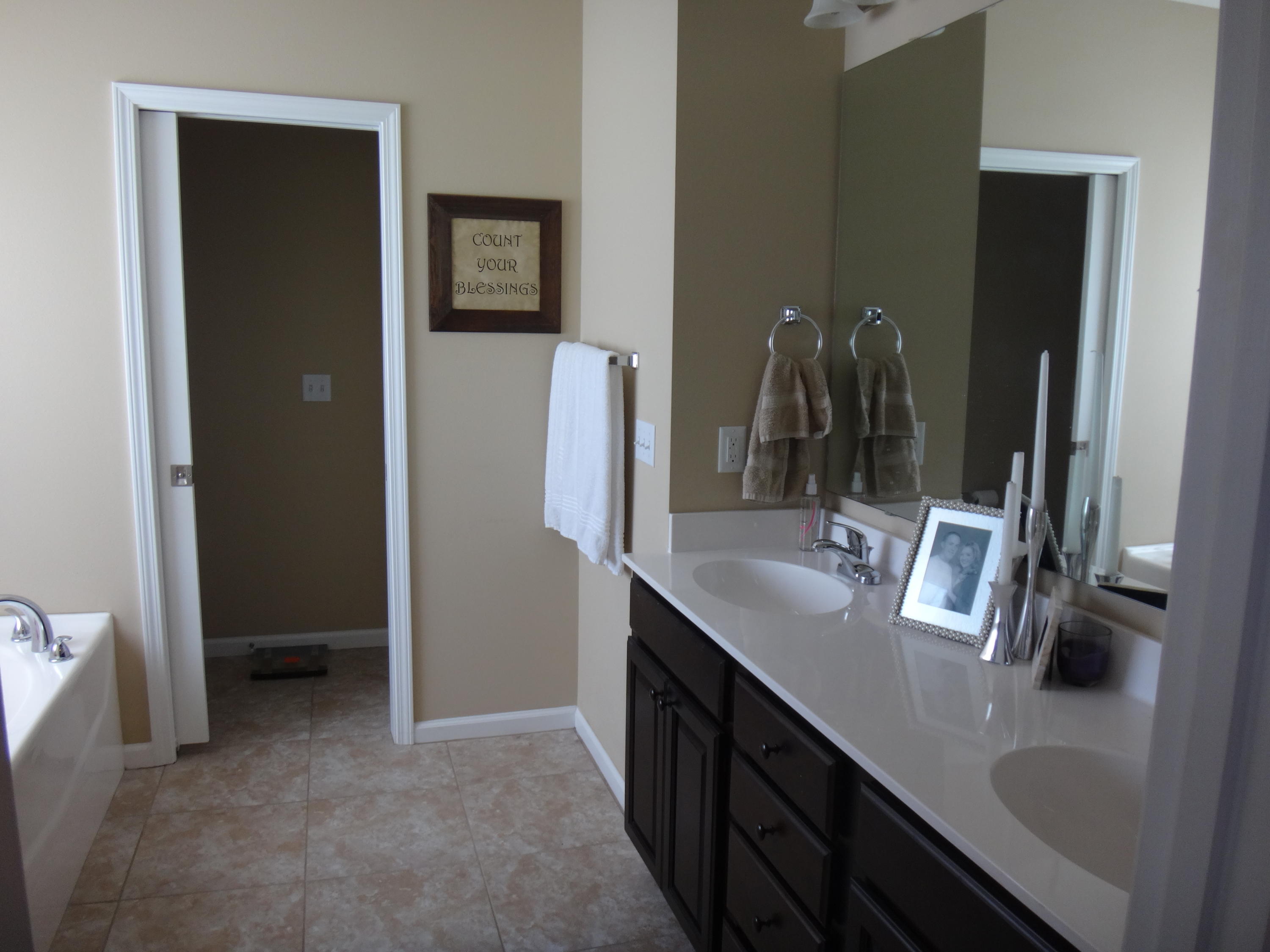 REDWOOD VILLAGE - Residential Lease