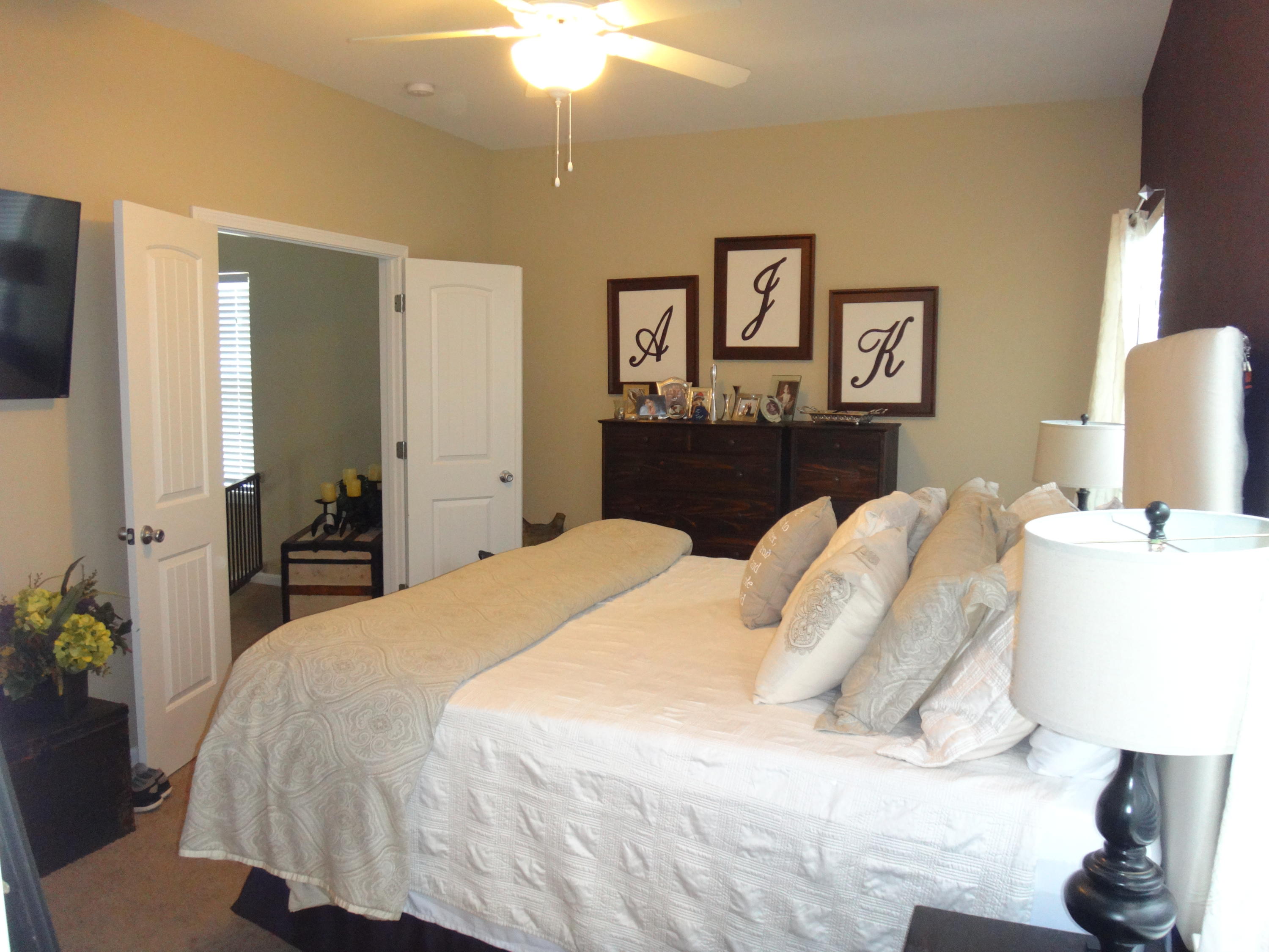 REDWOOD VILLAGE - Residential Lease