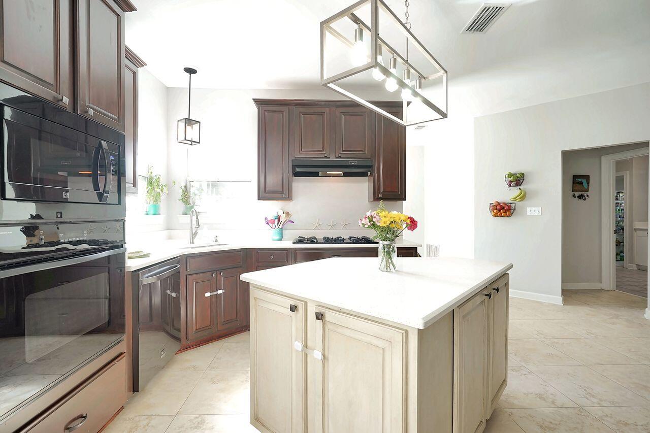 INDIAN SHORES PH 2 - Residential