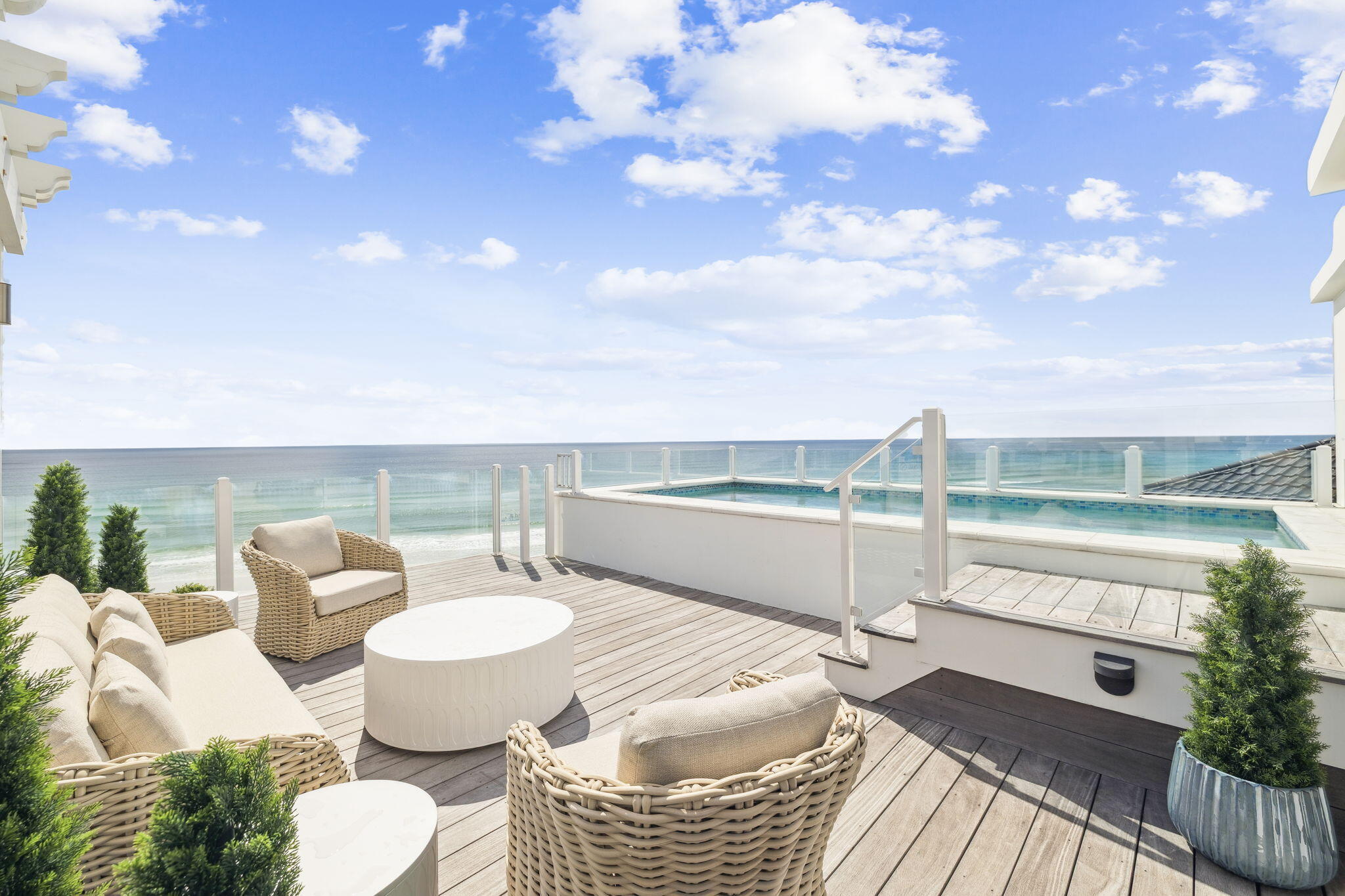 SEA WALK - Residential