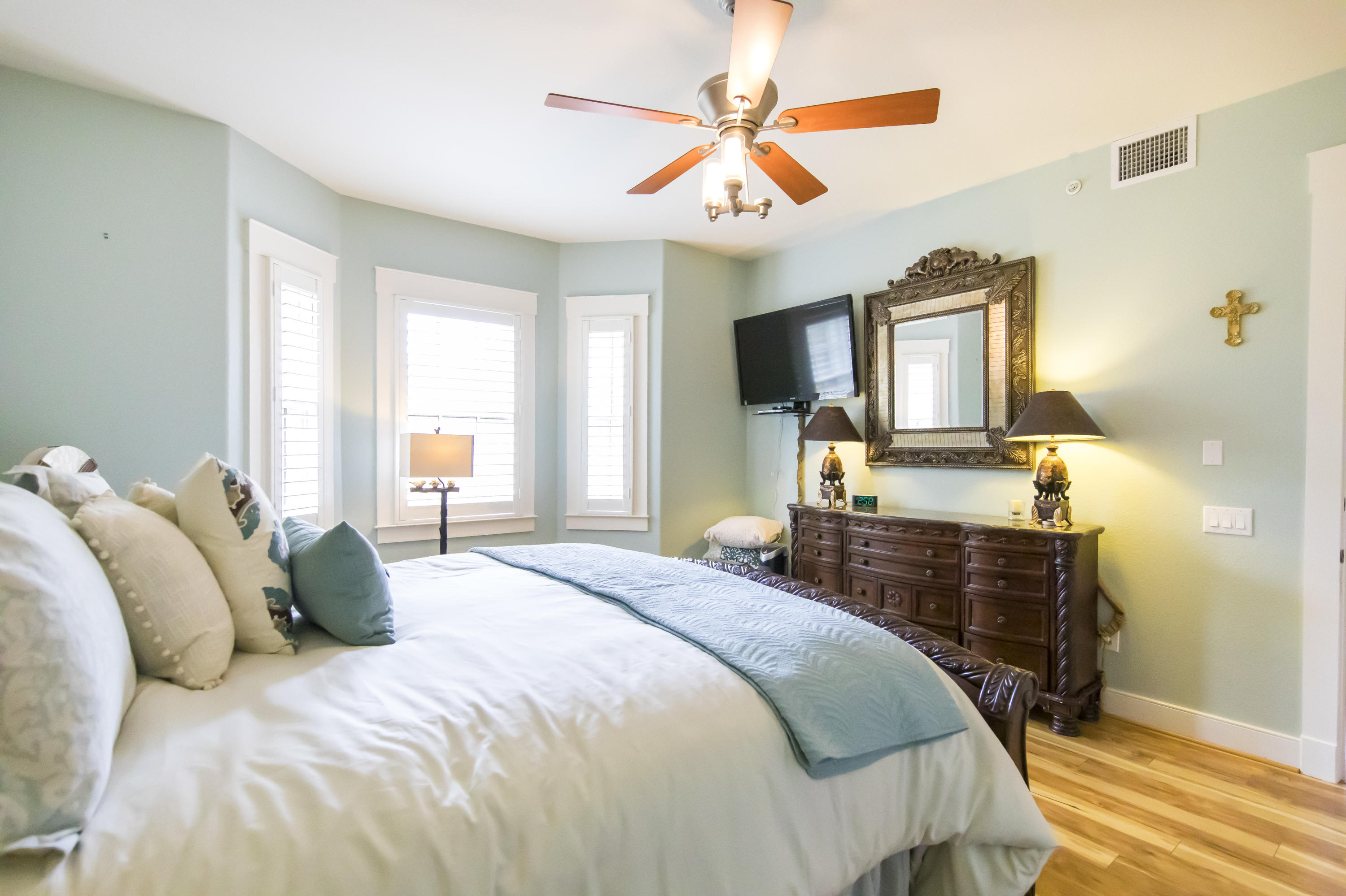 WILD HERON - CLUBSIDE II - Residential