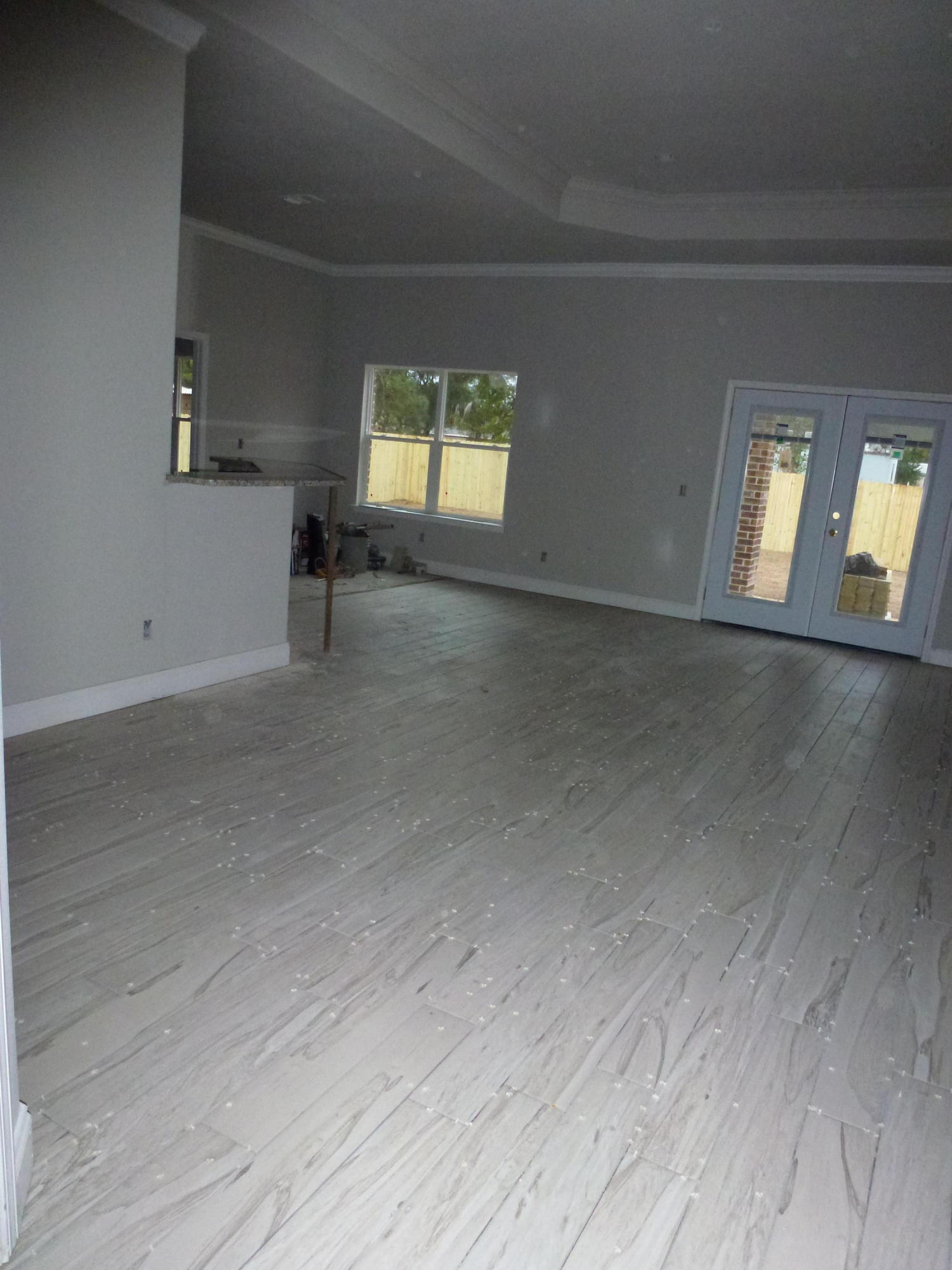 CRESCENT SHORES - Residential