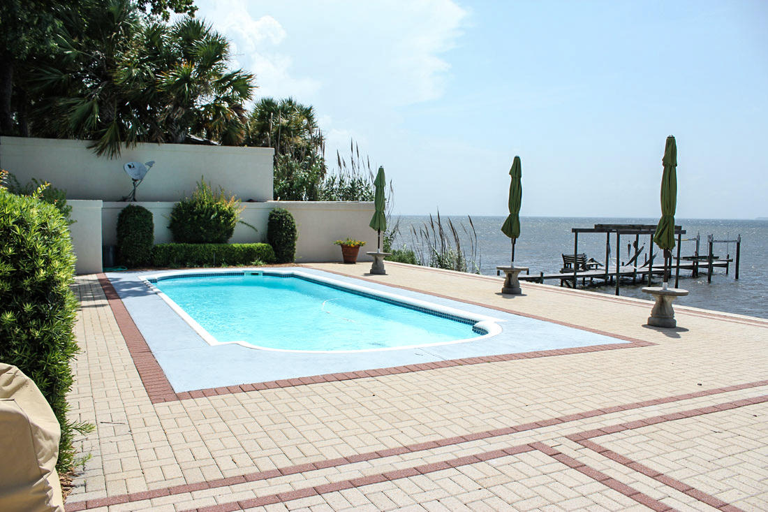 VILLA TASSO TOWN OF - Residential