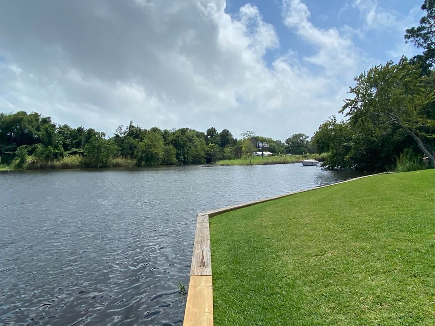 Waterfront complex ready for you to live the boater's dream on Cinco Bayou with the Bay just a short boat ride away. Enjoy fishing from the dock, swimming in the pool! Conveniently located near military bases and all the shopping and dining you desire! This unit is on the first level with a large patio and access to the courtyard! Perfect location near the pool and water! Consider the great Investment opportunities here as well Boat slips are available through the HOA subject to availability.