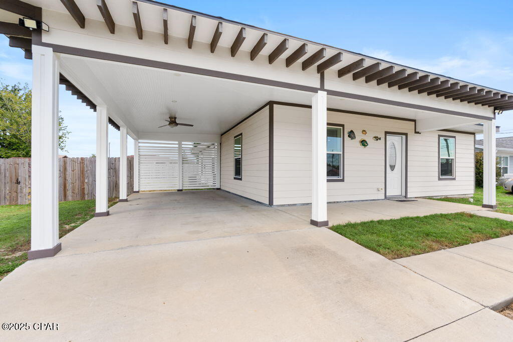 TOWN AND COUNTRY ESTATES - Residential