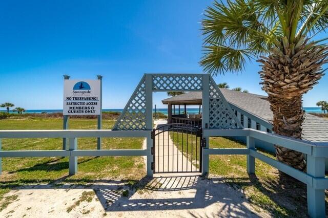 SUNNYSIDE BEACH & TENNIS CONDO - Residential Lease