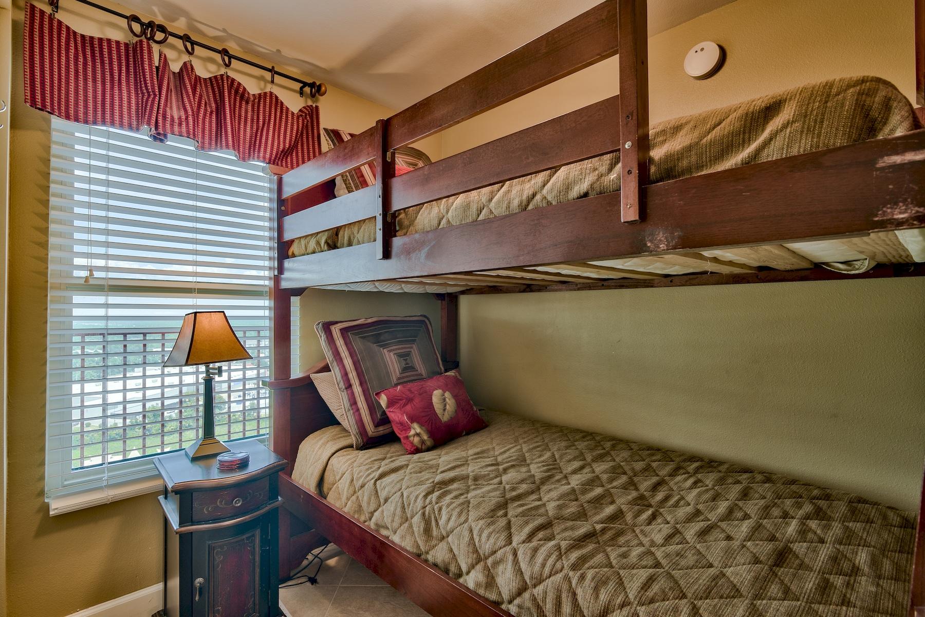 SHORES OF PANAMA - Residential