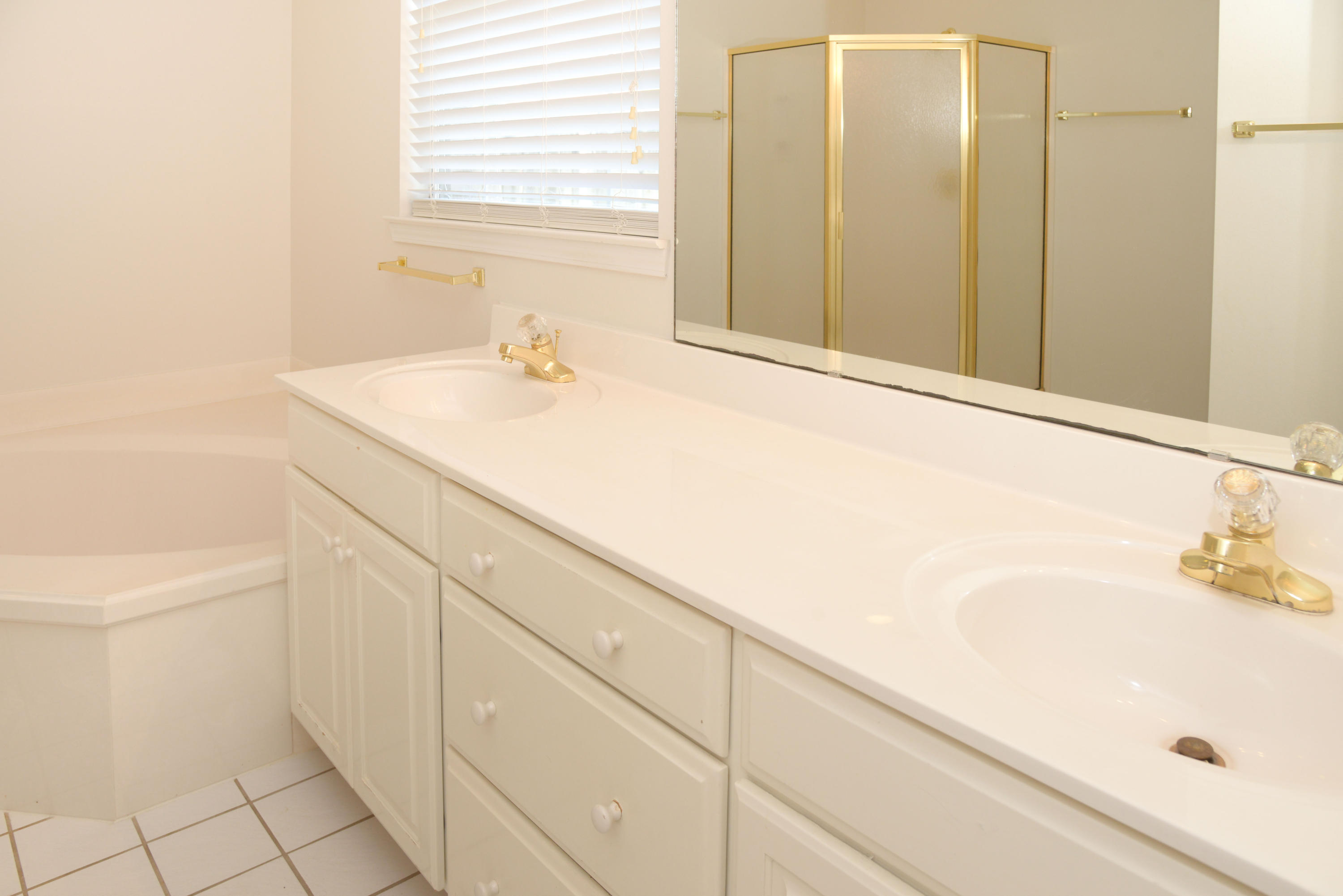 ROCKY BAYOU ESTATES 11A - Residential