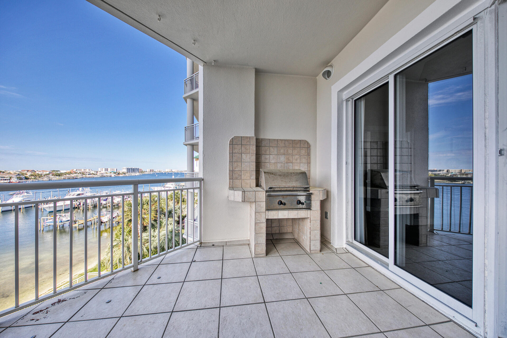 GRAND HARBOR - Residential