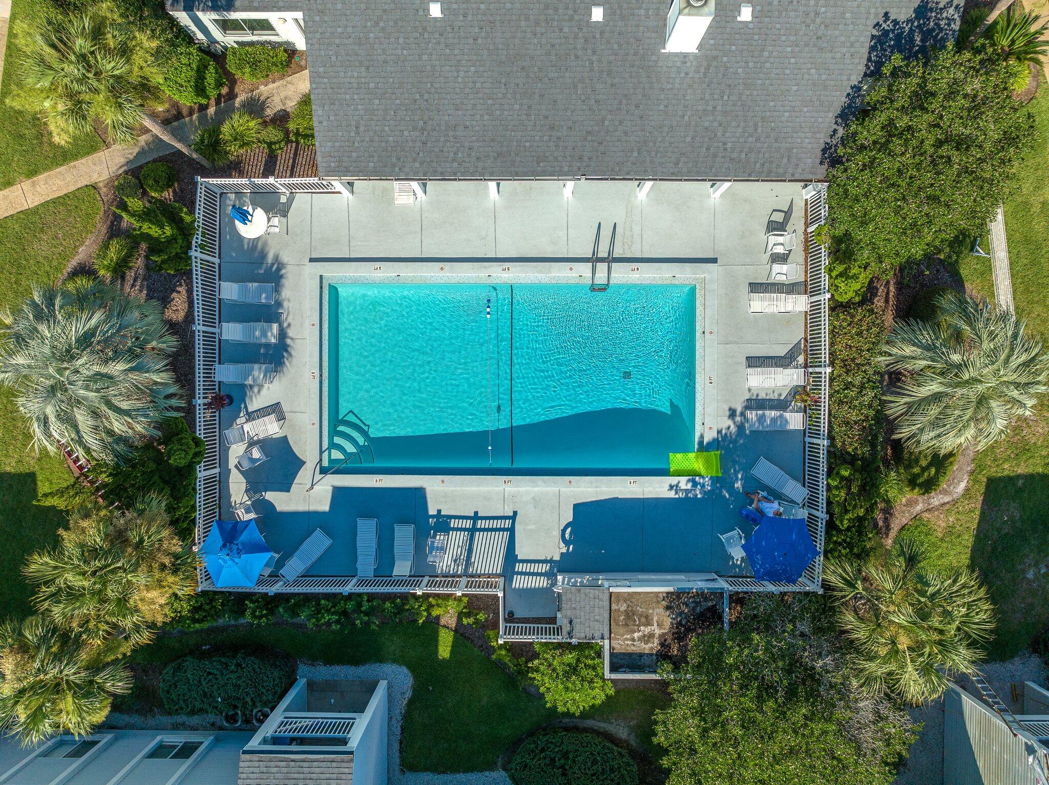 FINISTERRA CONDO - Residential