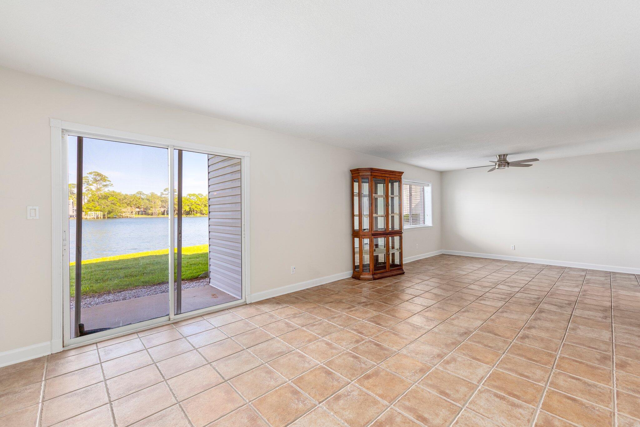 FINISTERRA CONDO - Residential