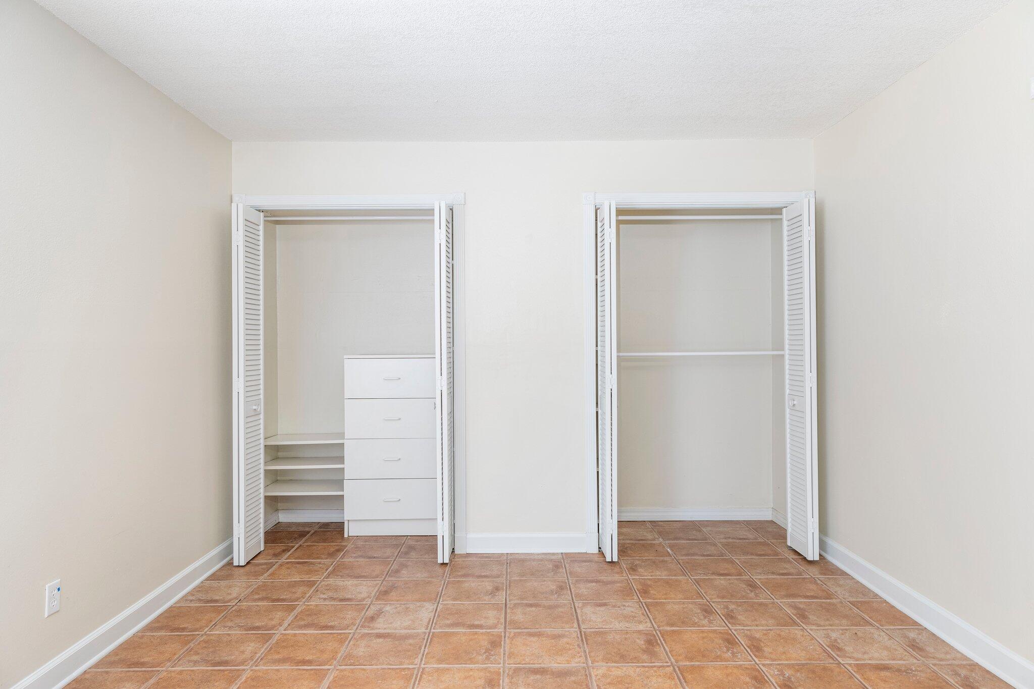 FINISTERRA CONDO - Residential