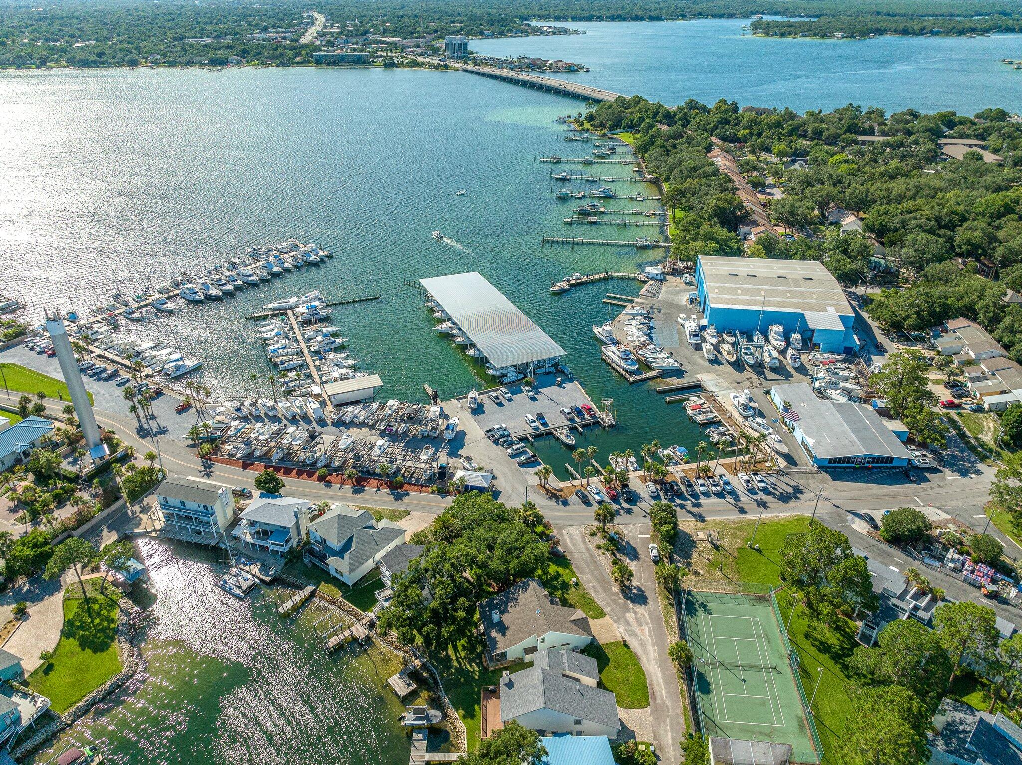 FINISTERRA CONDO - Residential