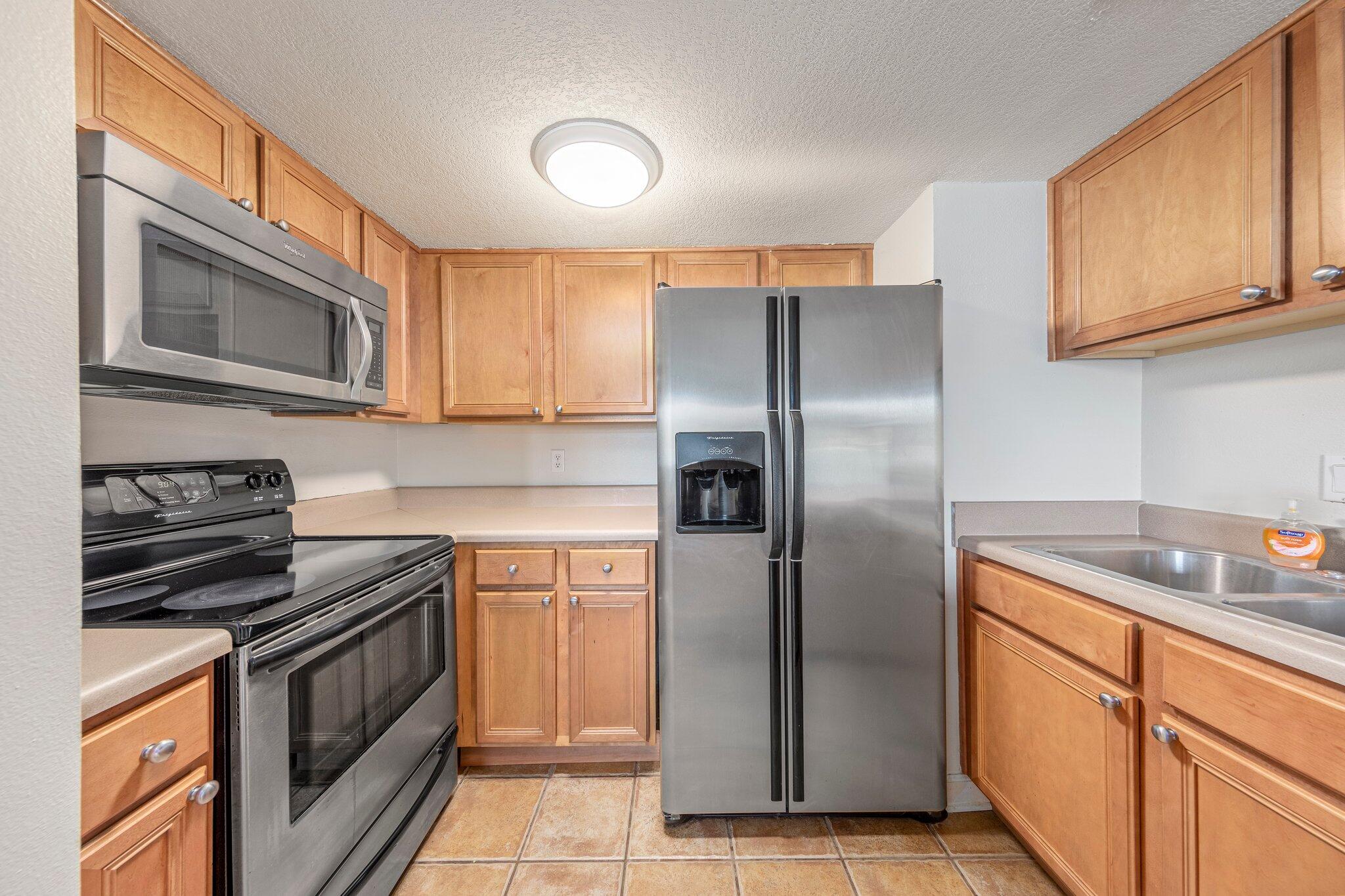 FINISTERRA CONDO - Residential