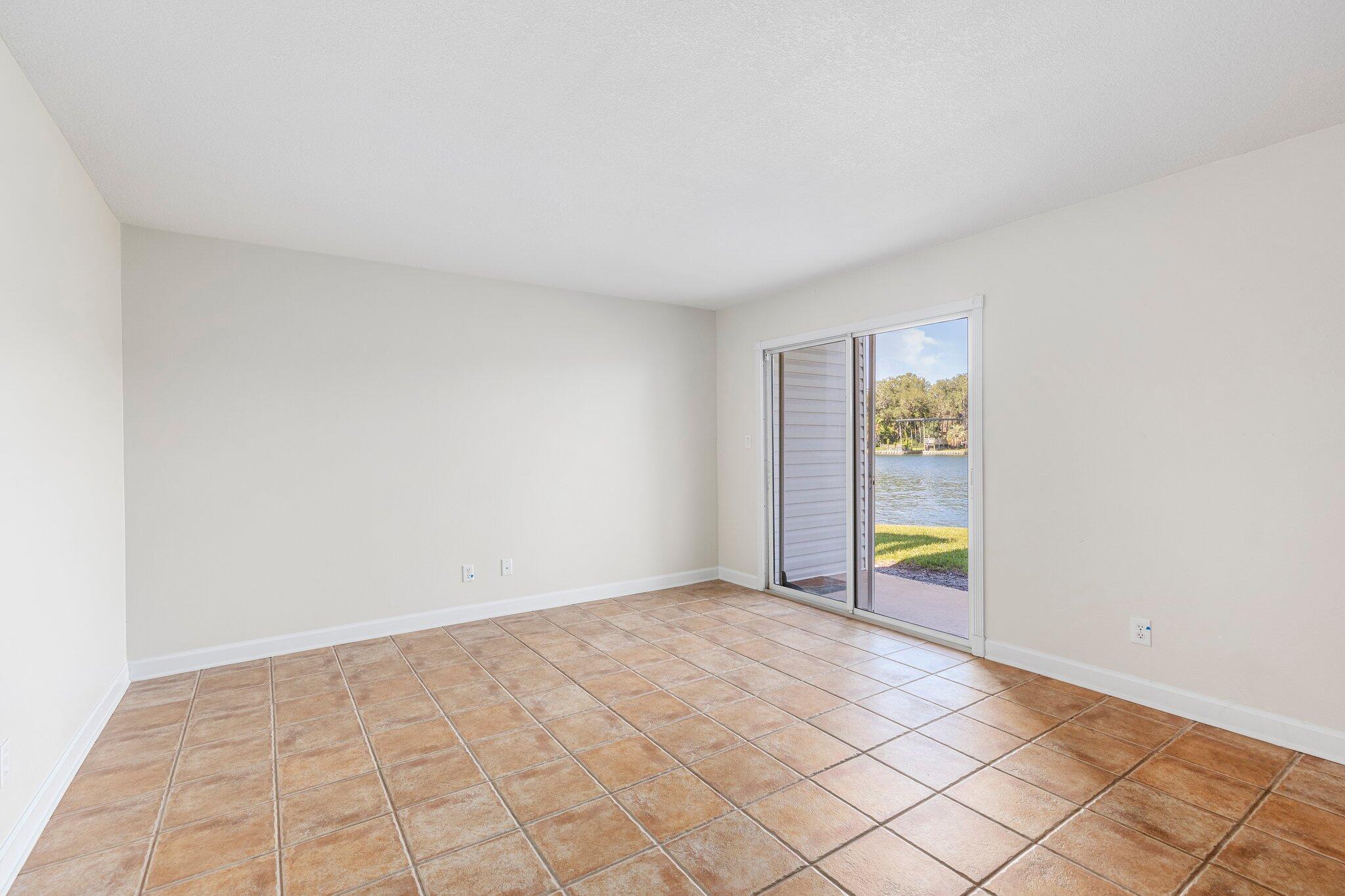 FINISTERRA CONDO - Residential