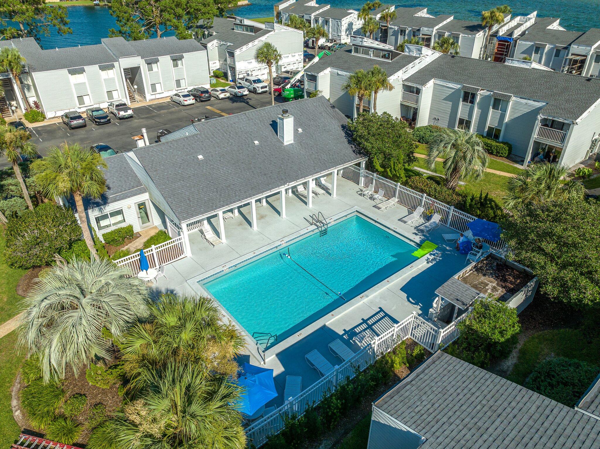 FINISTERRA CONDO - Residential