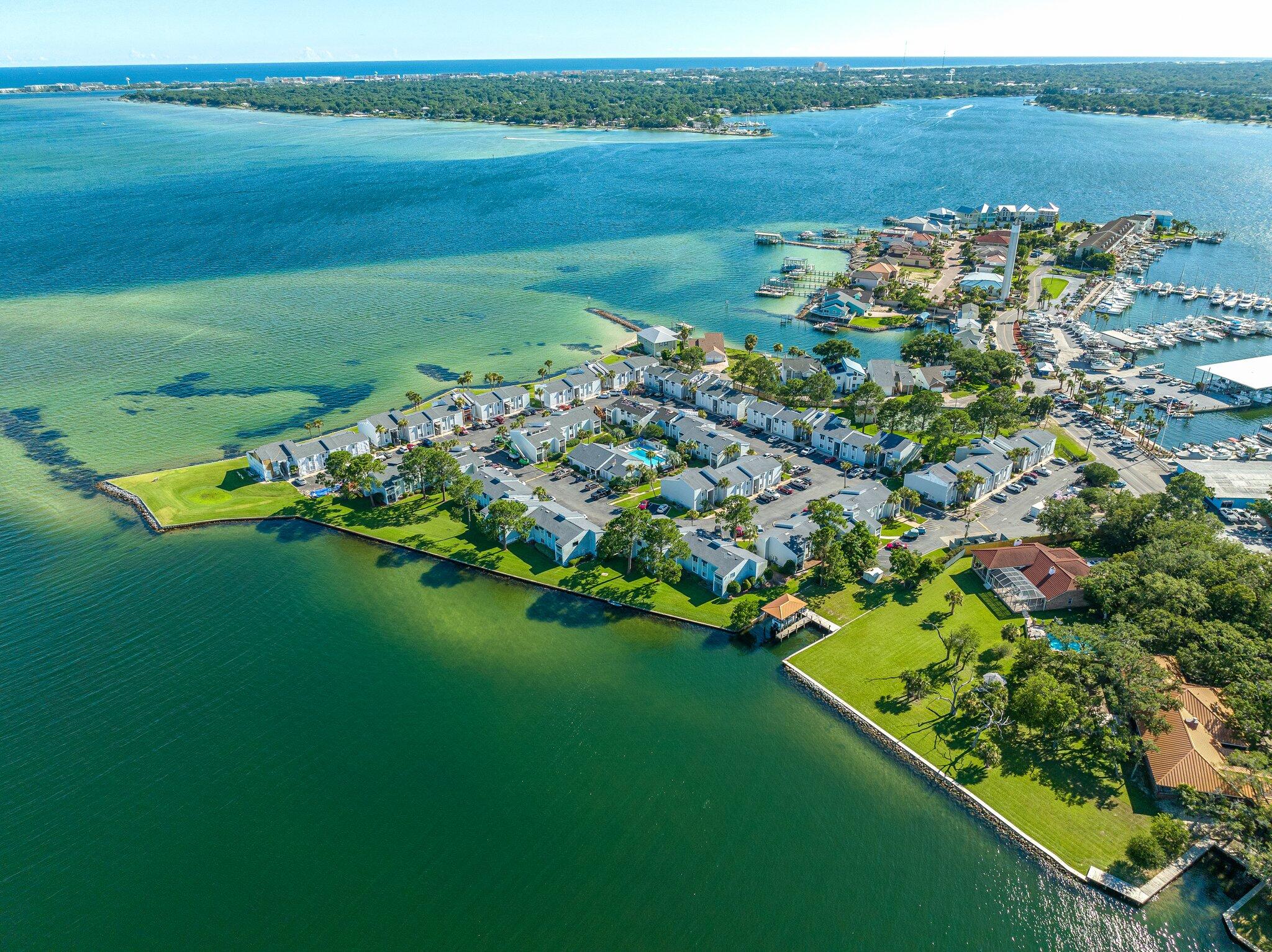 FINISTERRA CONDO - Residential