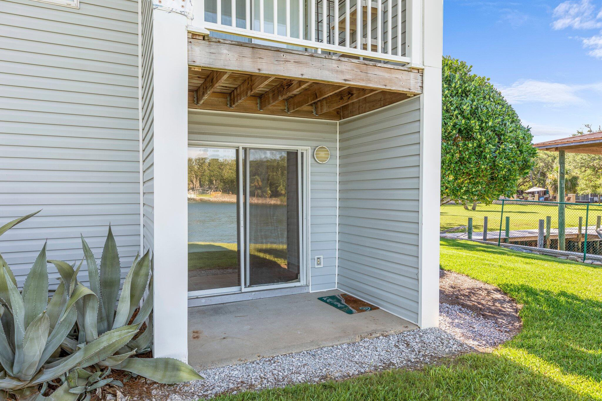 FINISTERRA CONDO - Residential