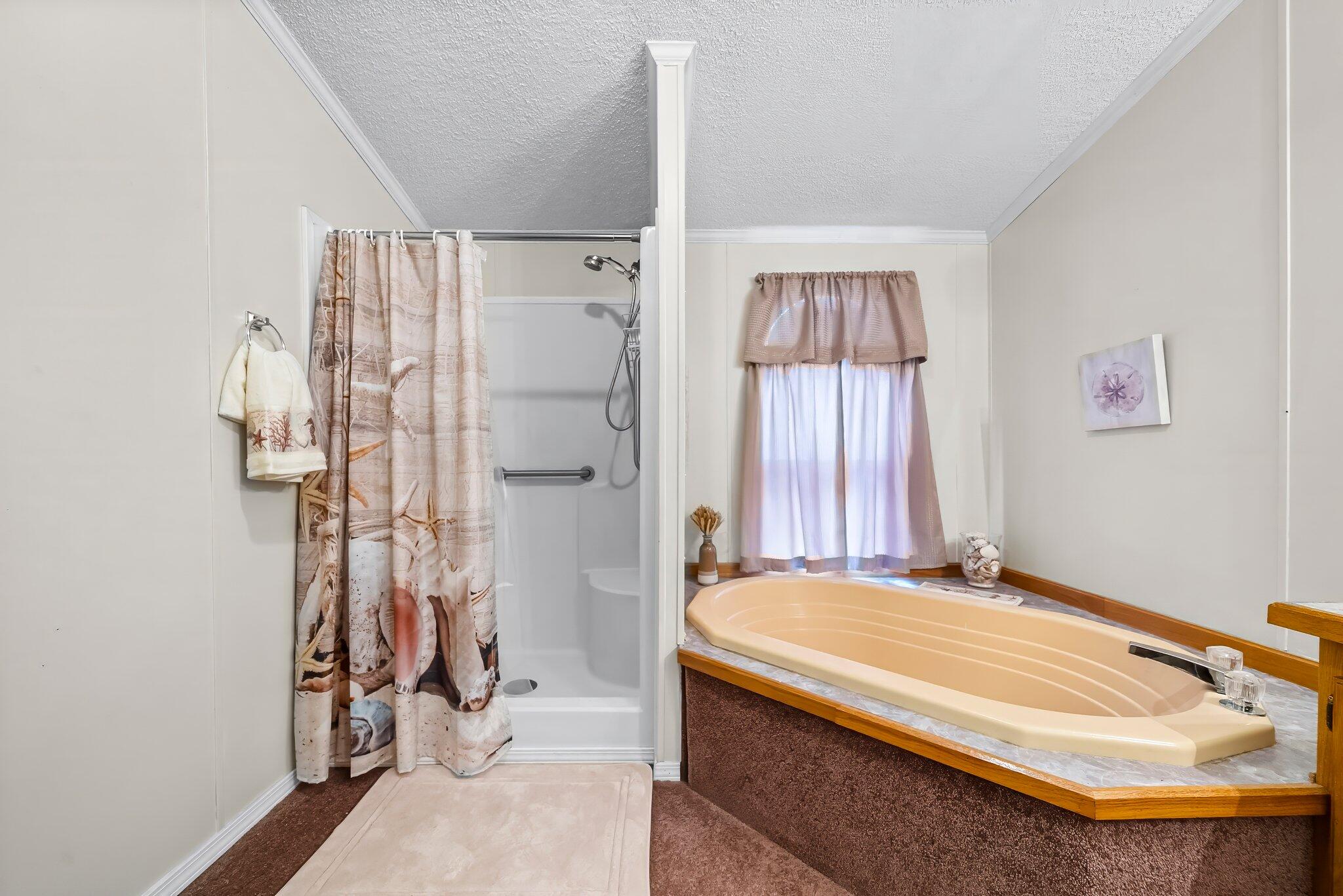 SPRING HILL ESTATES - Residential