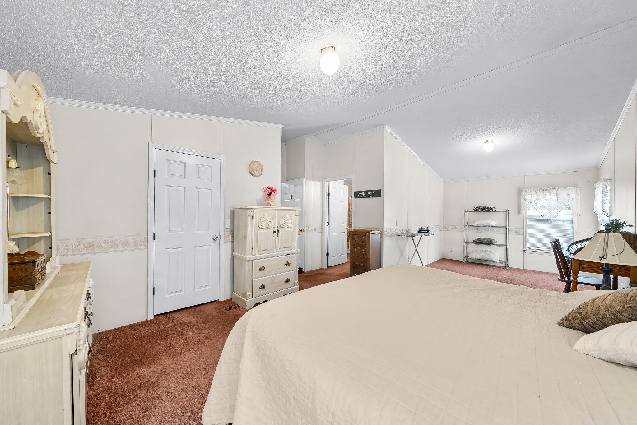 SPRING HILL ESTATES - Residential
