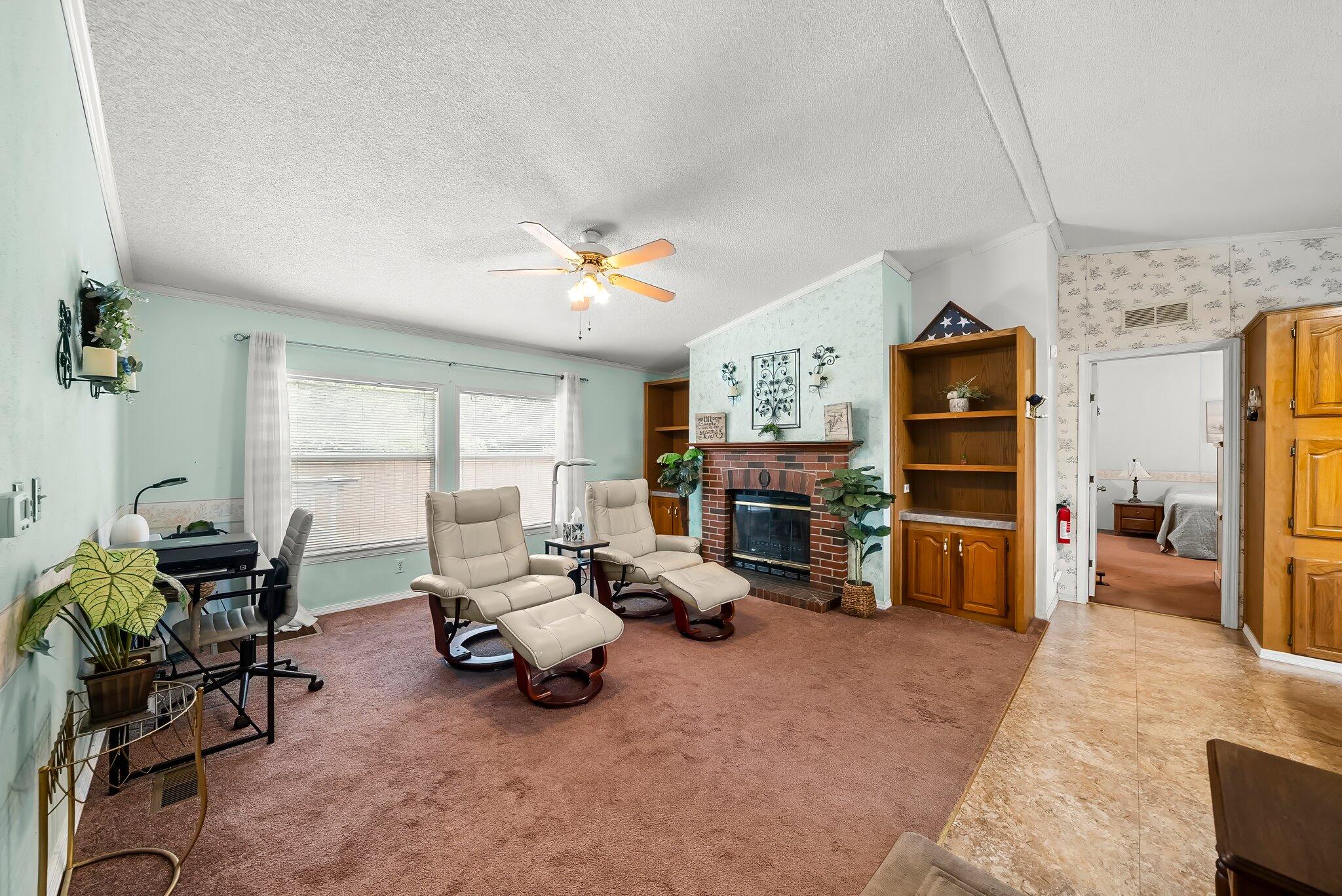 SPRING HILL ESTATES - Residential
