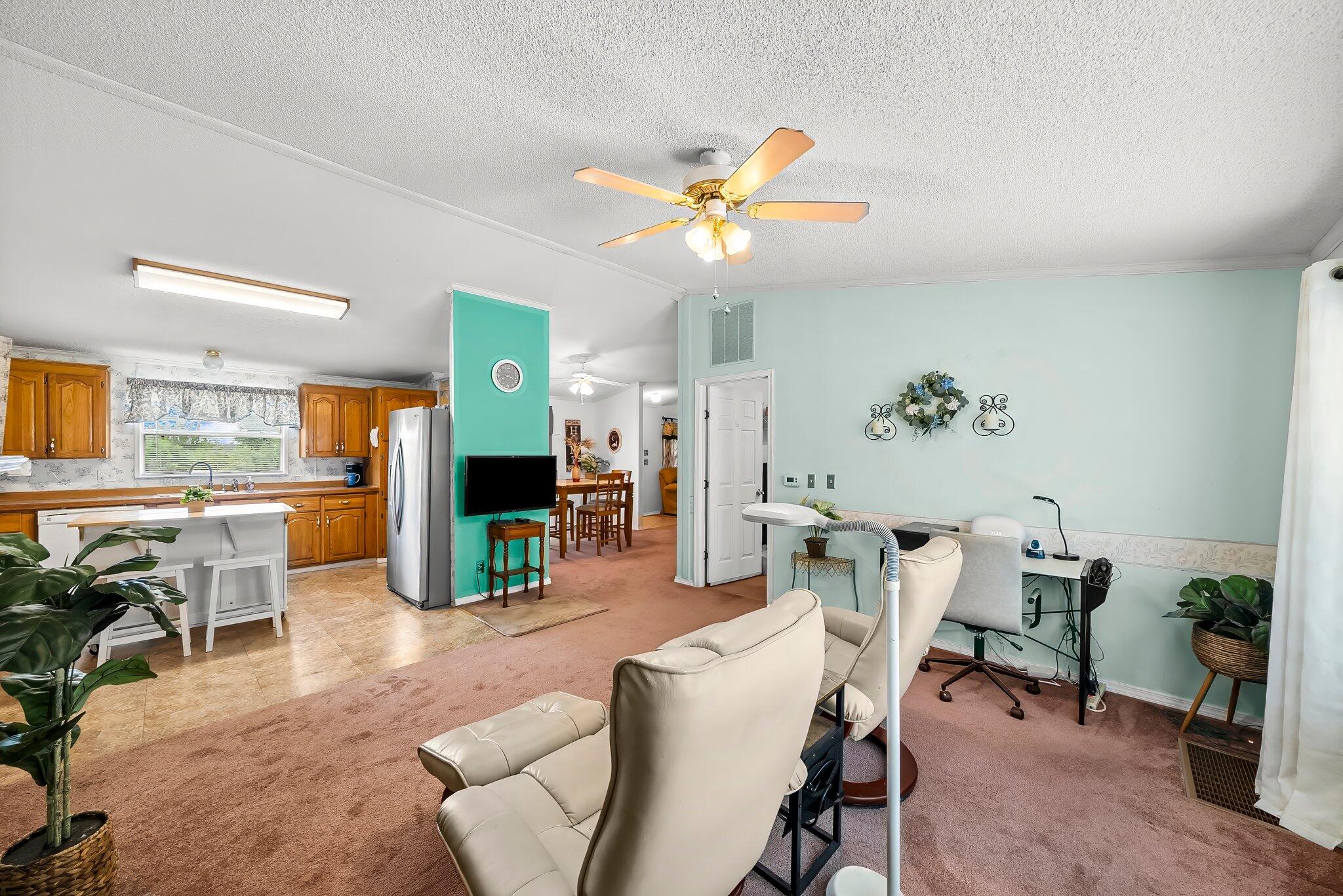 SPRING HILL ESTATES - Residential