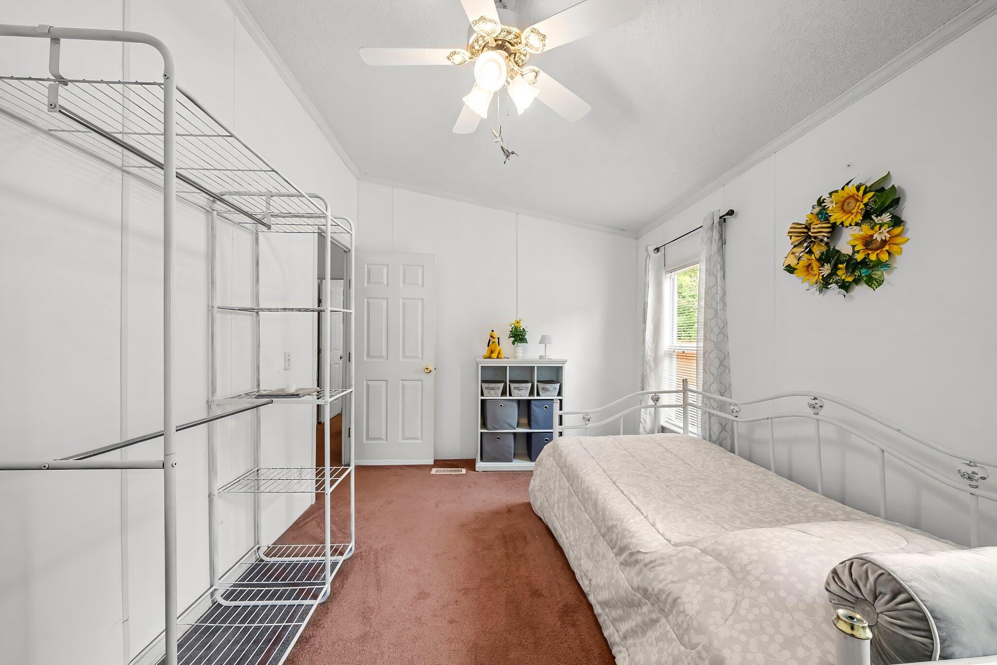 SPRING HILL ESTATES - Residential