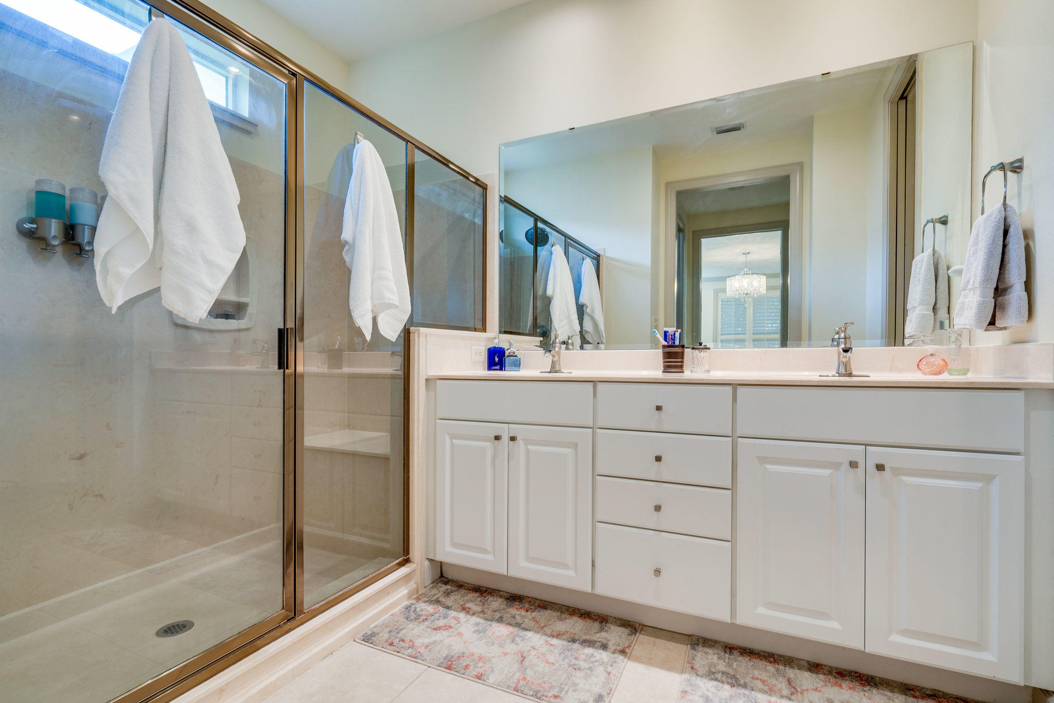 CRYSTAL LAKE - Residential