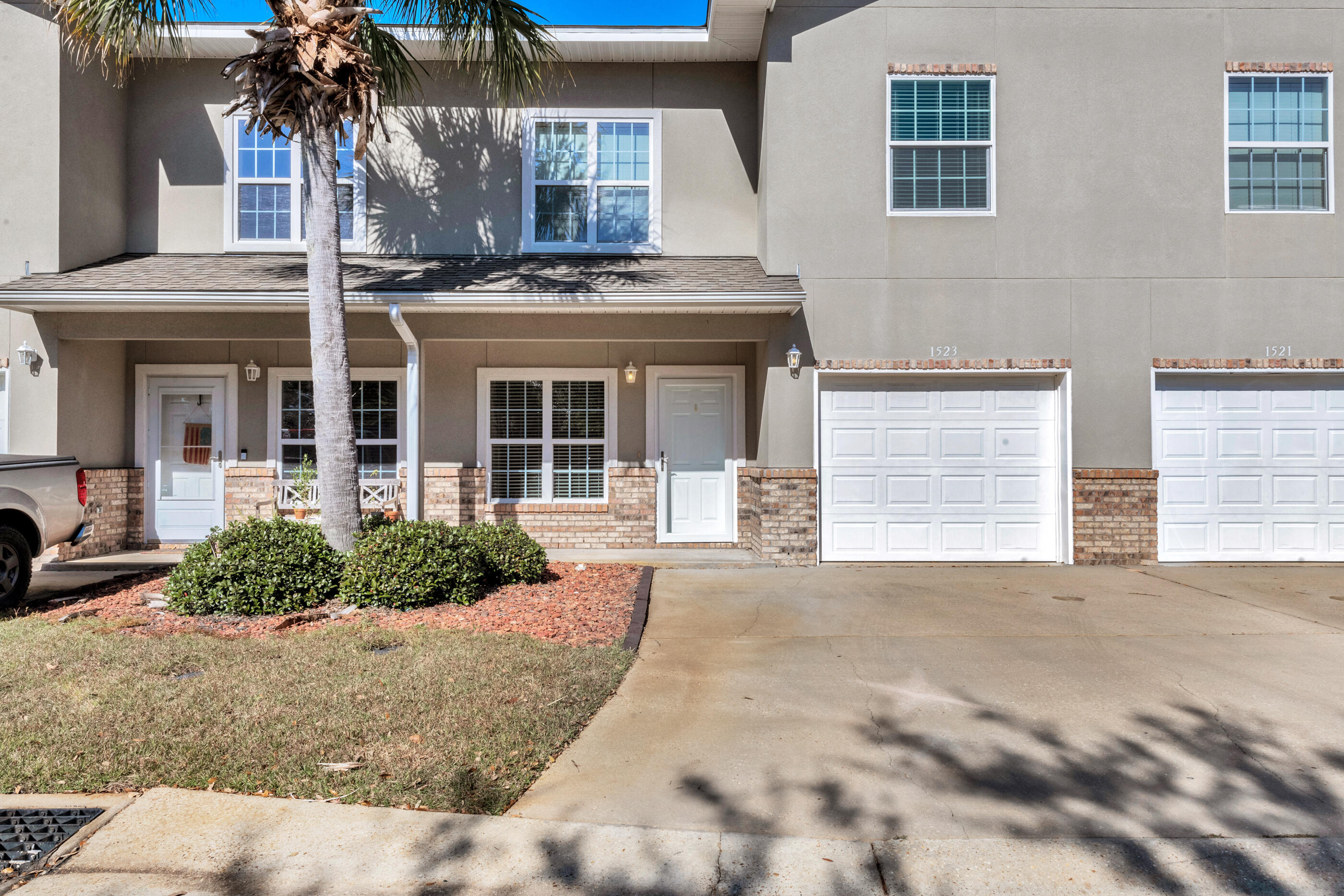 MERIDIAN SQUARE TOWNHOMES - Residential Lease