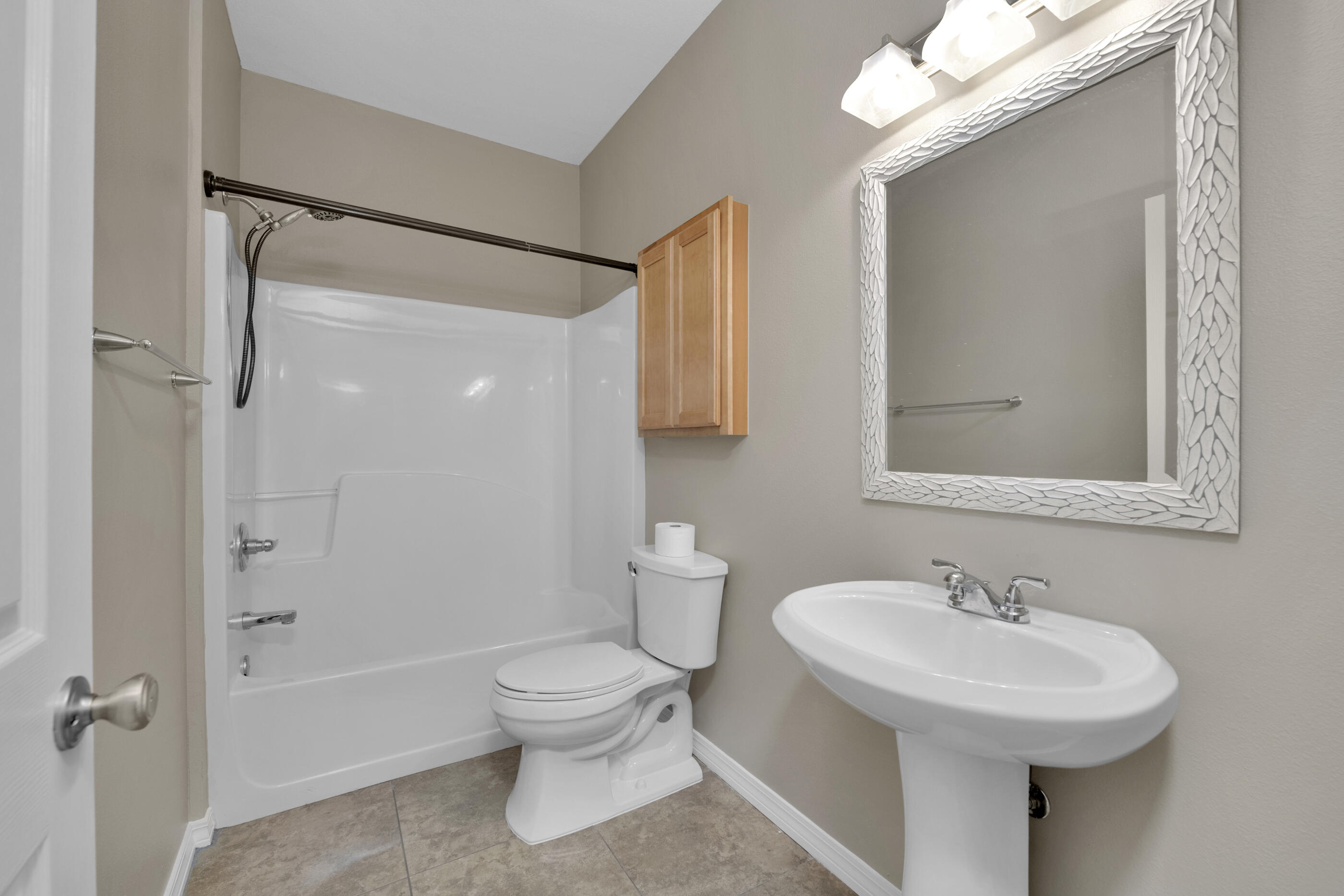 MERIDIAN SQUARE TOWNHOMES - Residential Lease