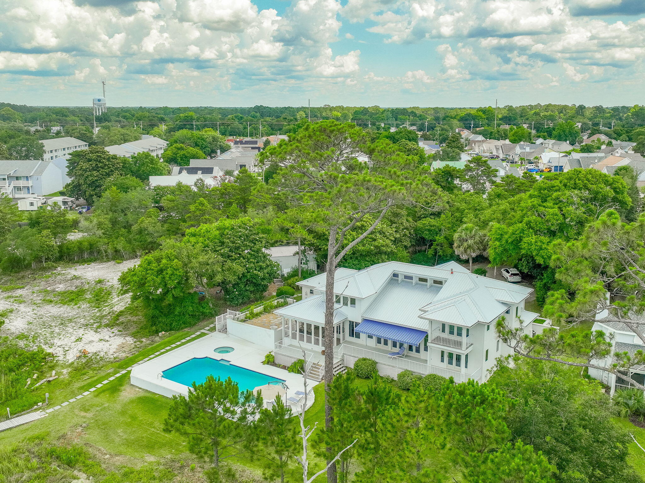 PARISH POINT - Residential