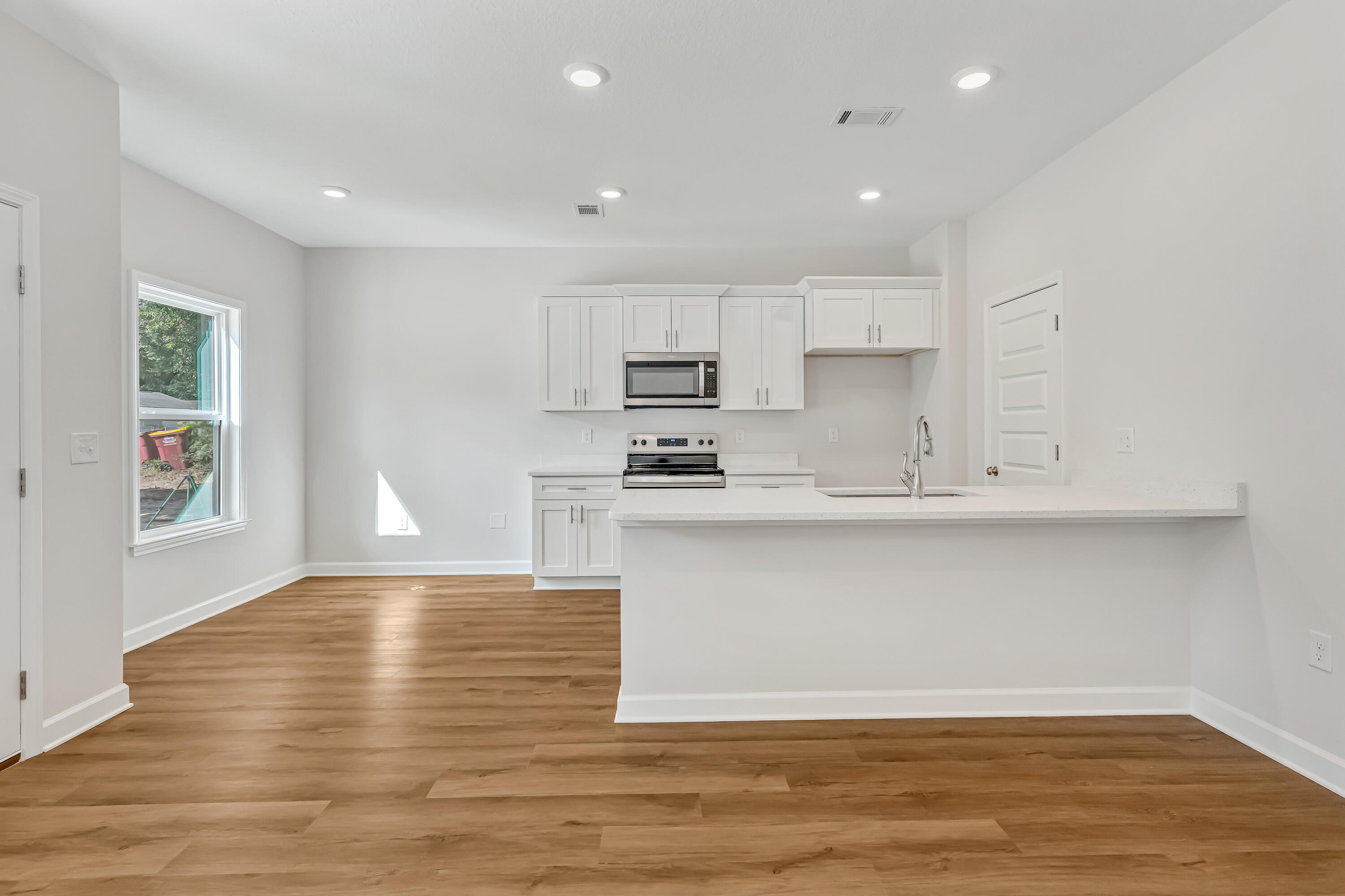 MORRIS ADDN TO CRESTVIEW - Residential