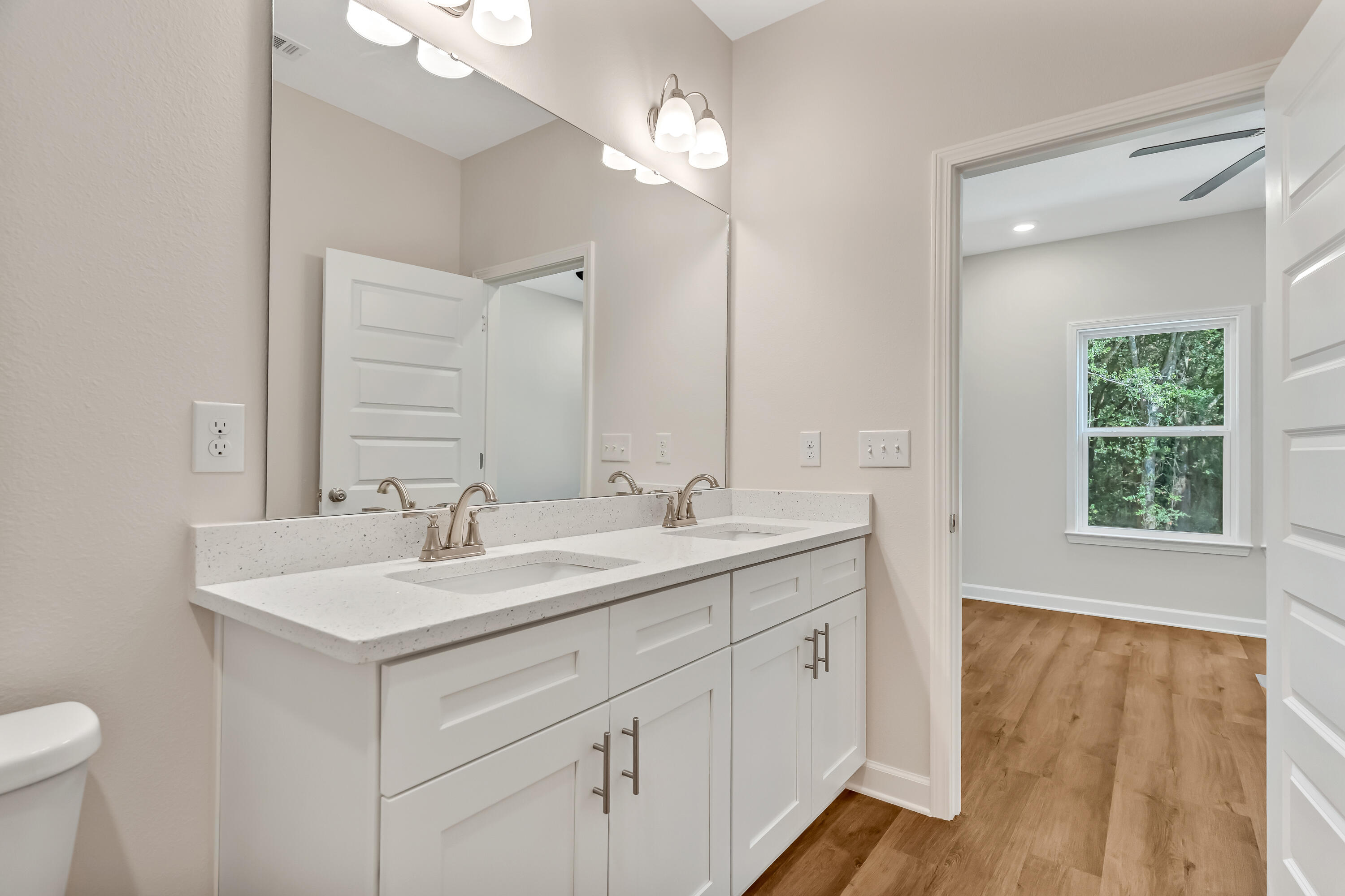 MORRIS ADDN TO CRESTVIEW - Residential