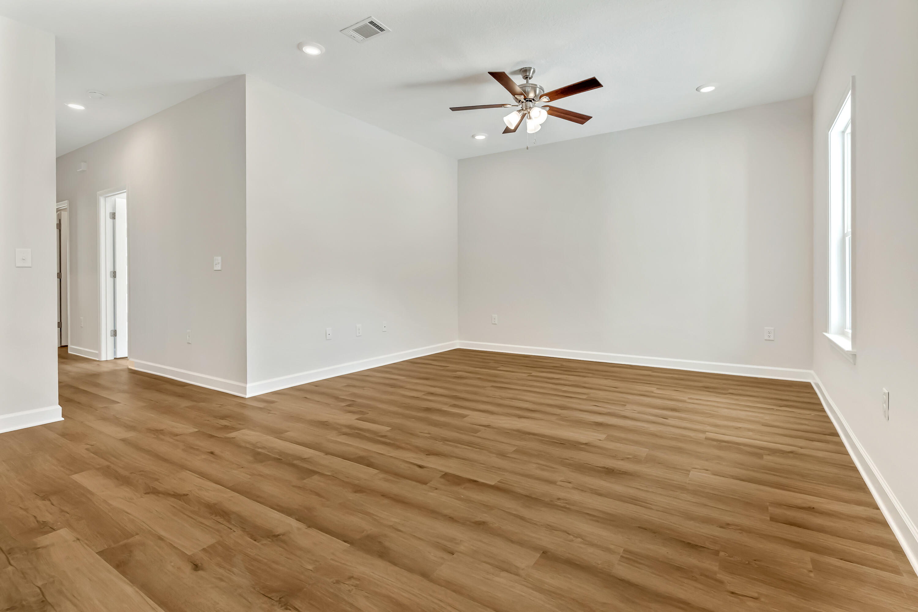 MORRIS ADDN TO CRESTVIEW - Residential