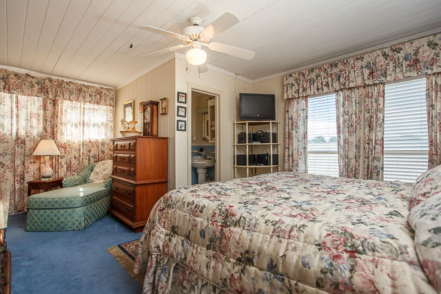 BAHAMA BEACH - Residential