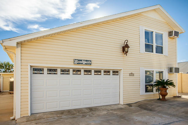 BAHAMA BEACH - Residential