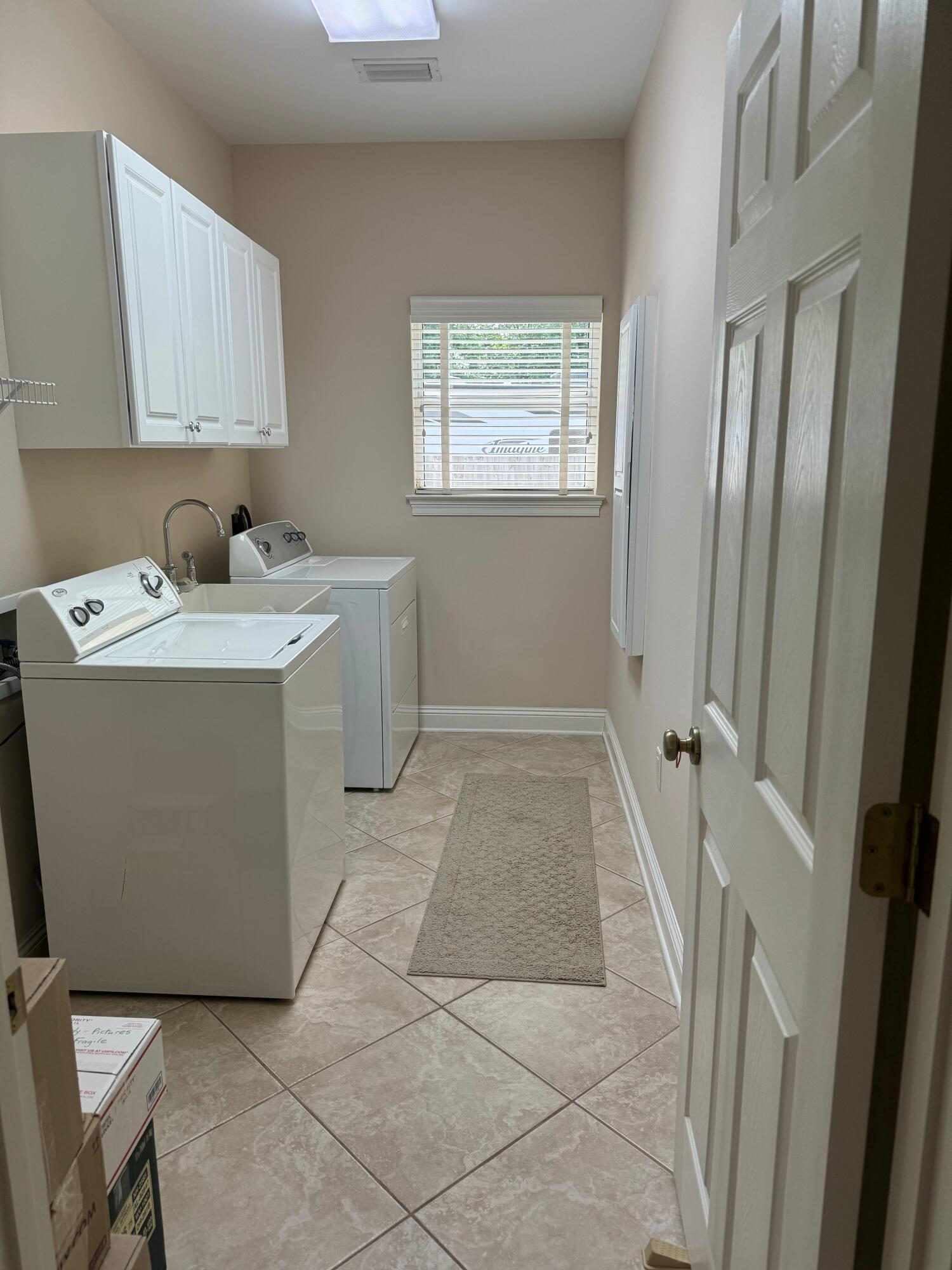 LAKE HOLLEY ESTATES - Residential