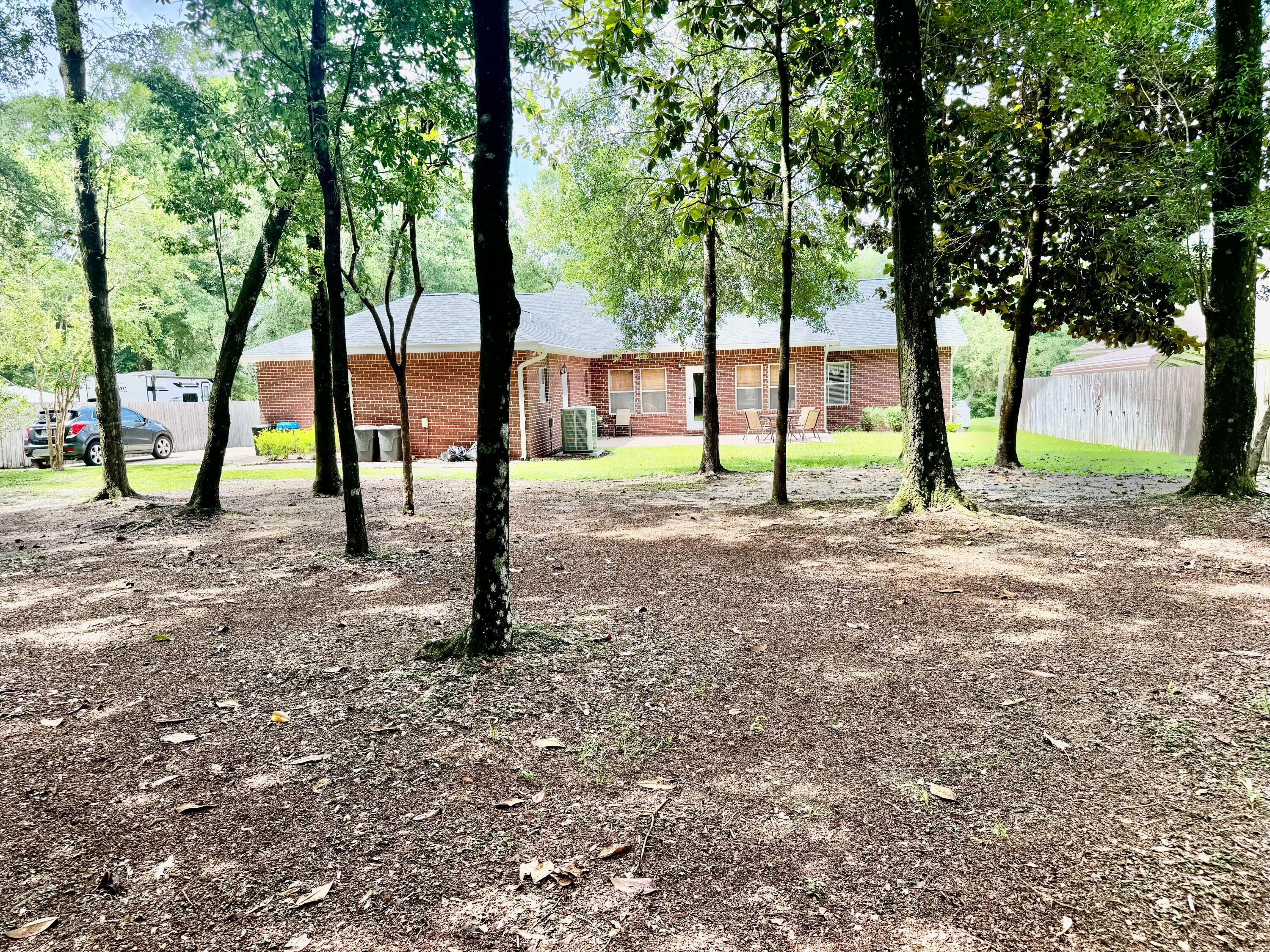 LAKE HOLLEY ESTATES - Residential