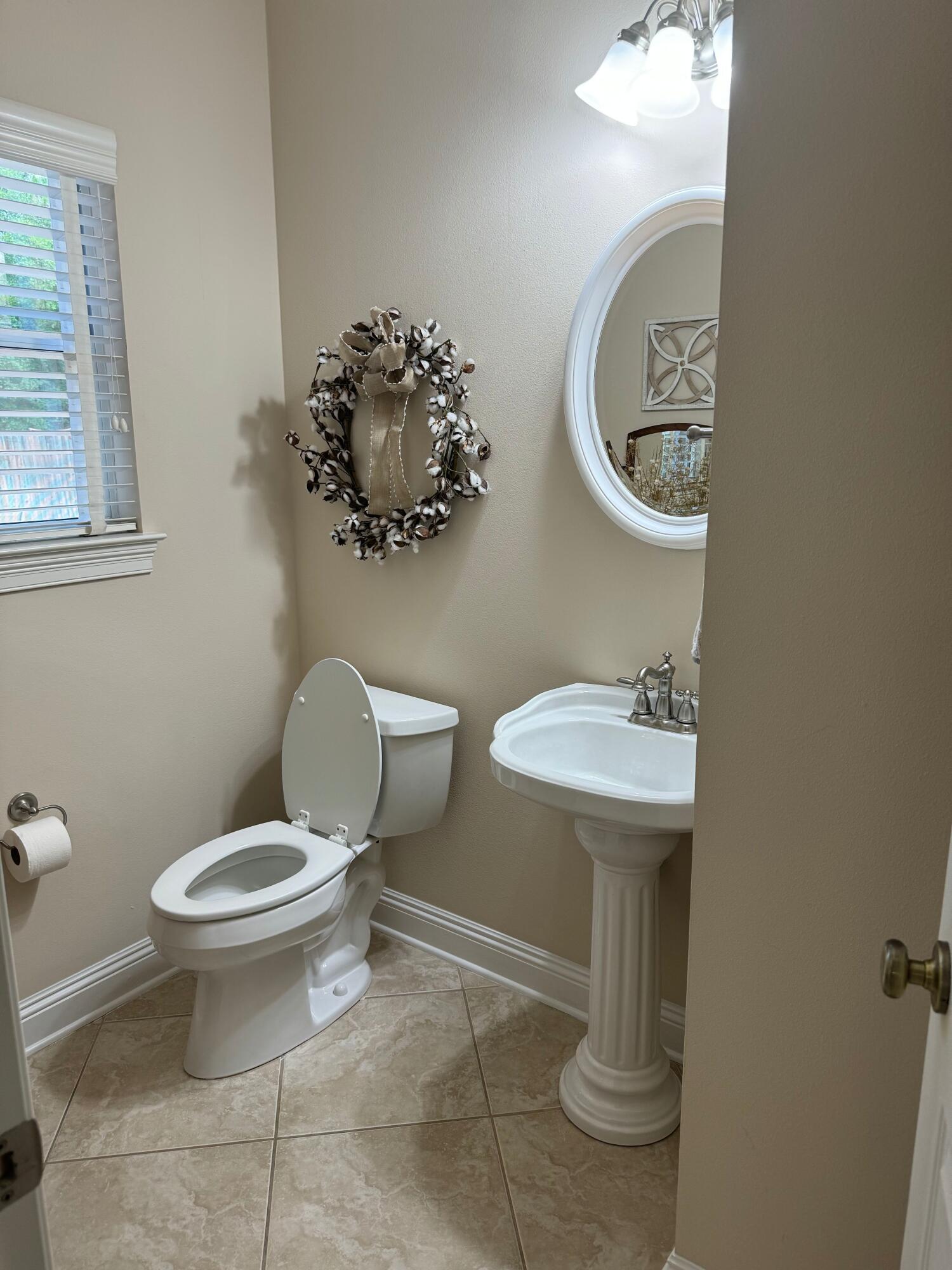 LAKE HOLLEY ESTATES - Residential