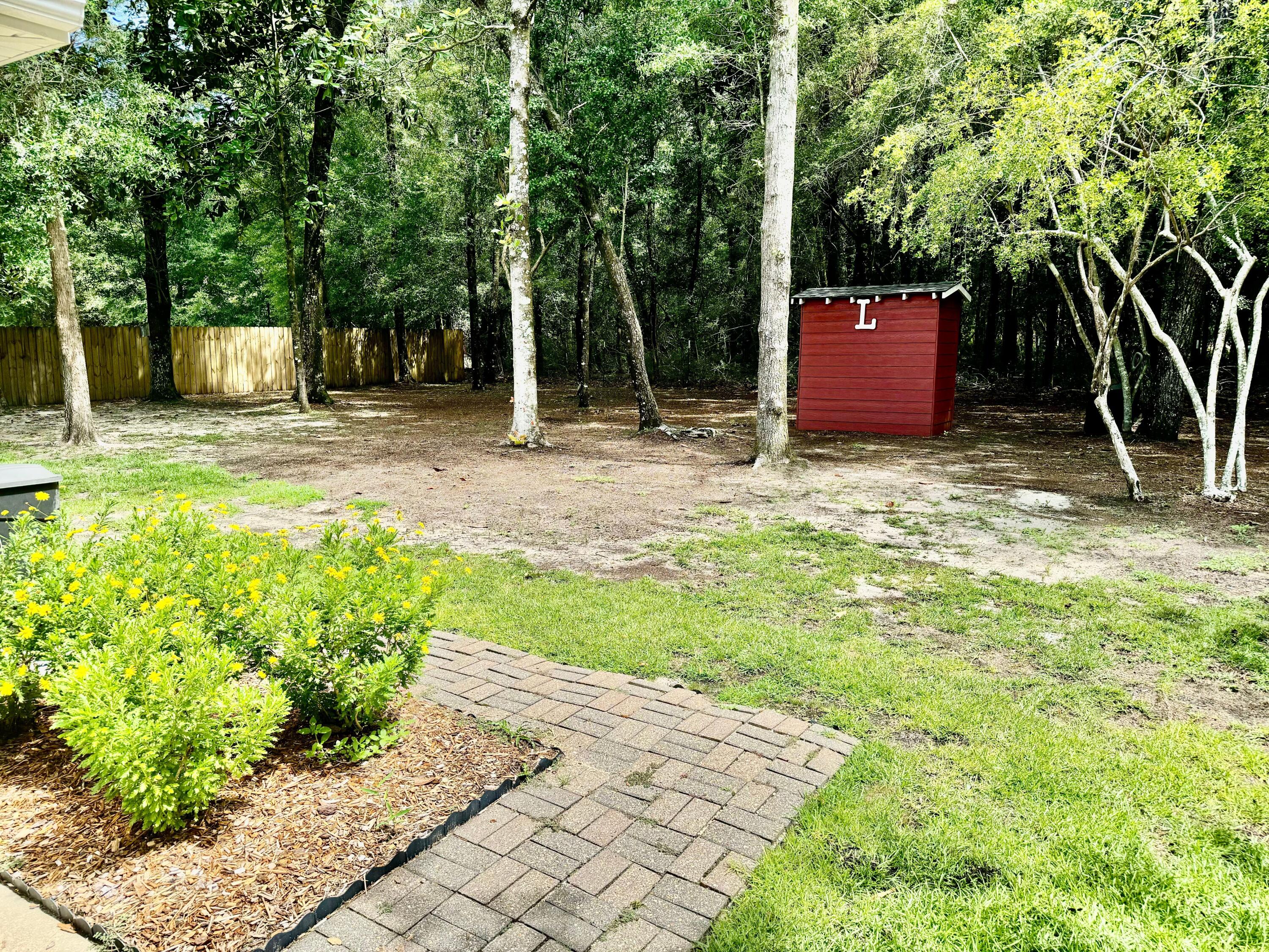 LAKE HOLLEY ESTATES - Residential