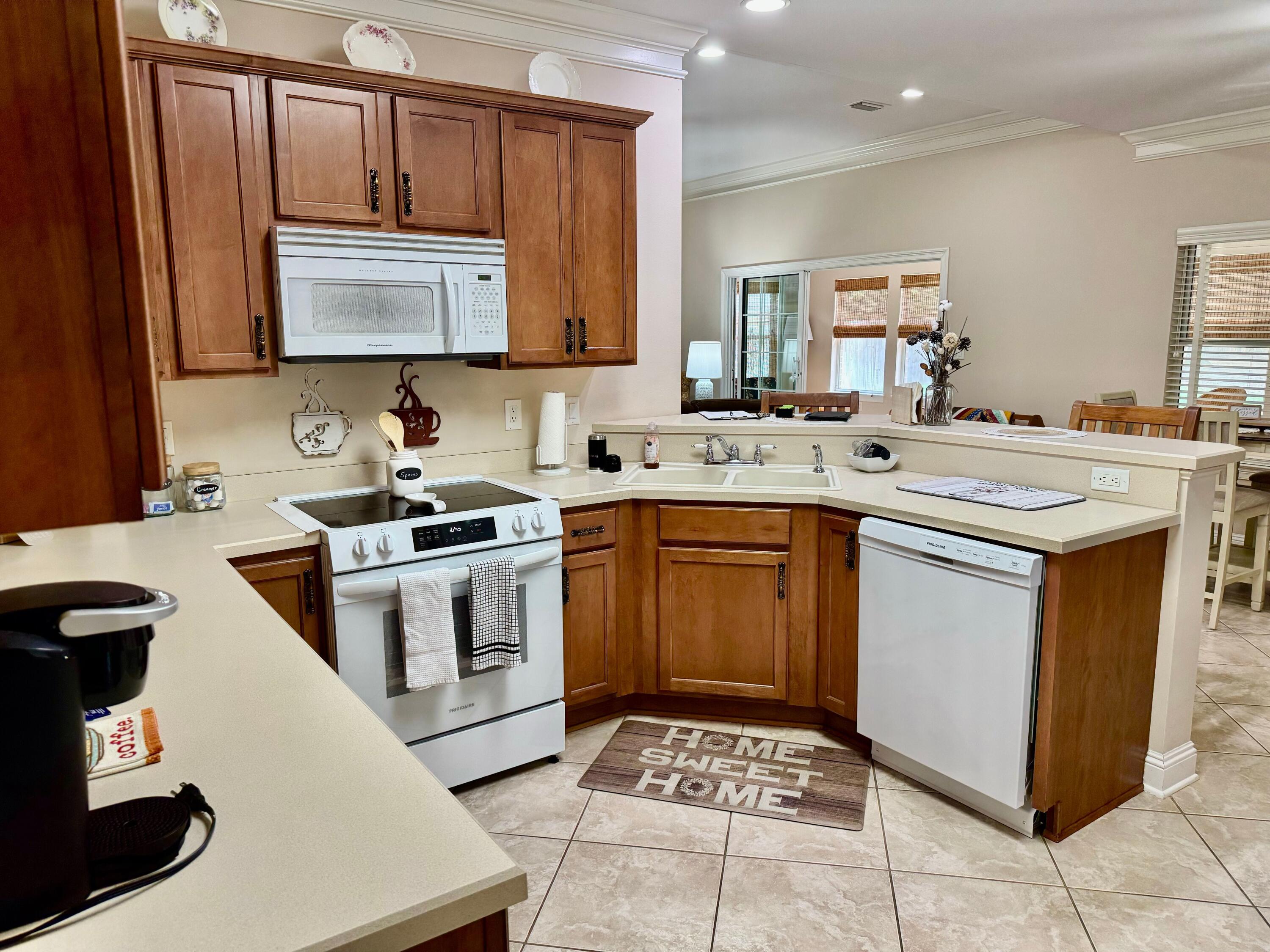 LAKE HOLLEY ESTATES - Residential