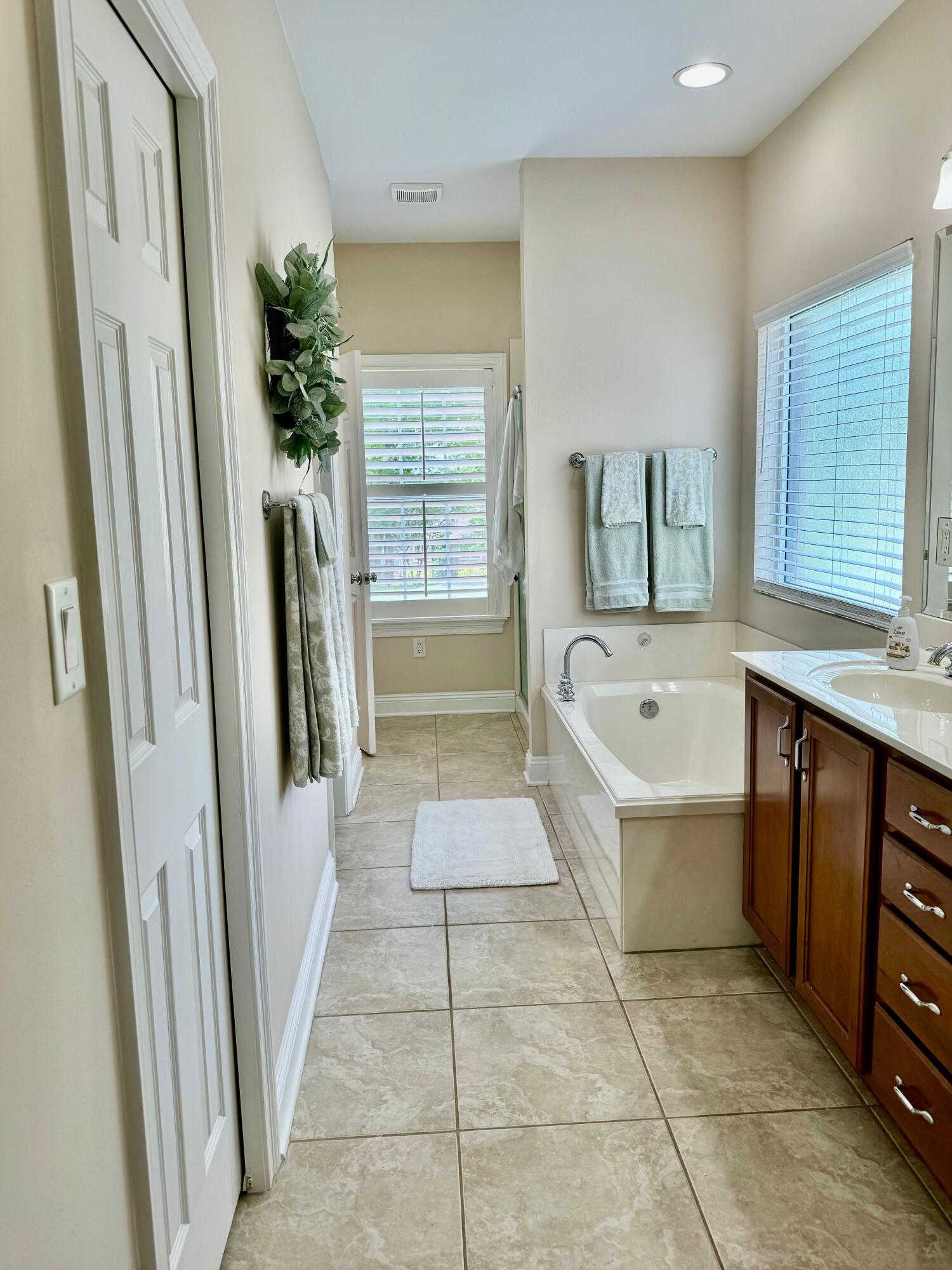 LAKE HOLLEY ESTATES - Residential