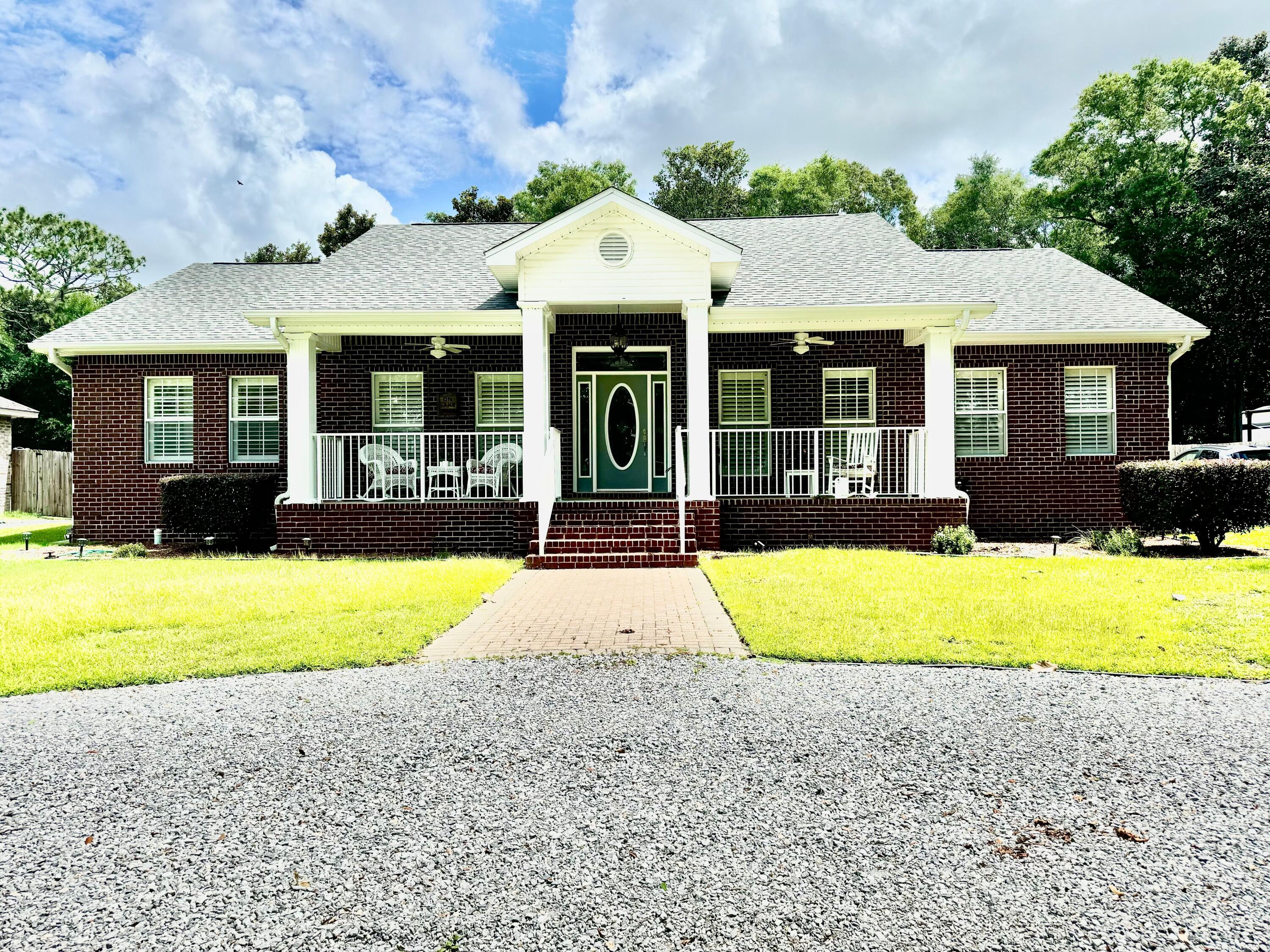 LAKE HOLLEY ESTATES - Residential