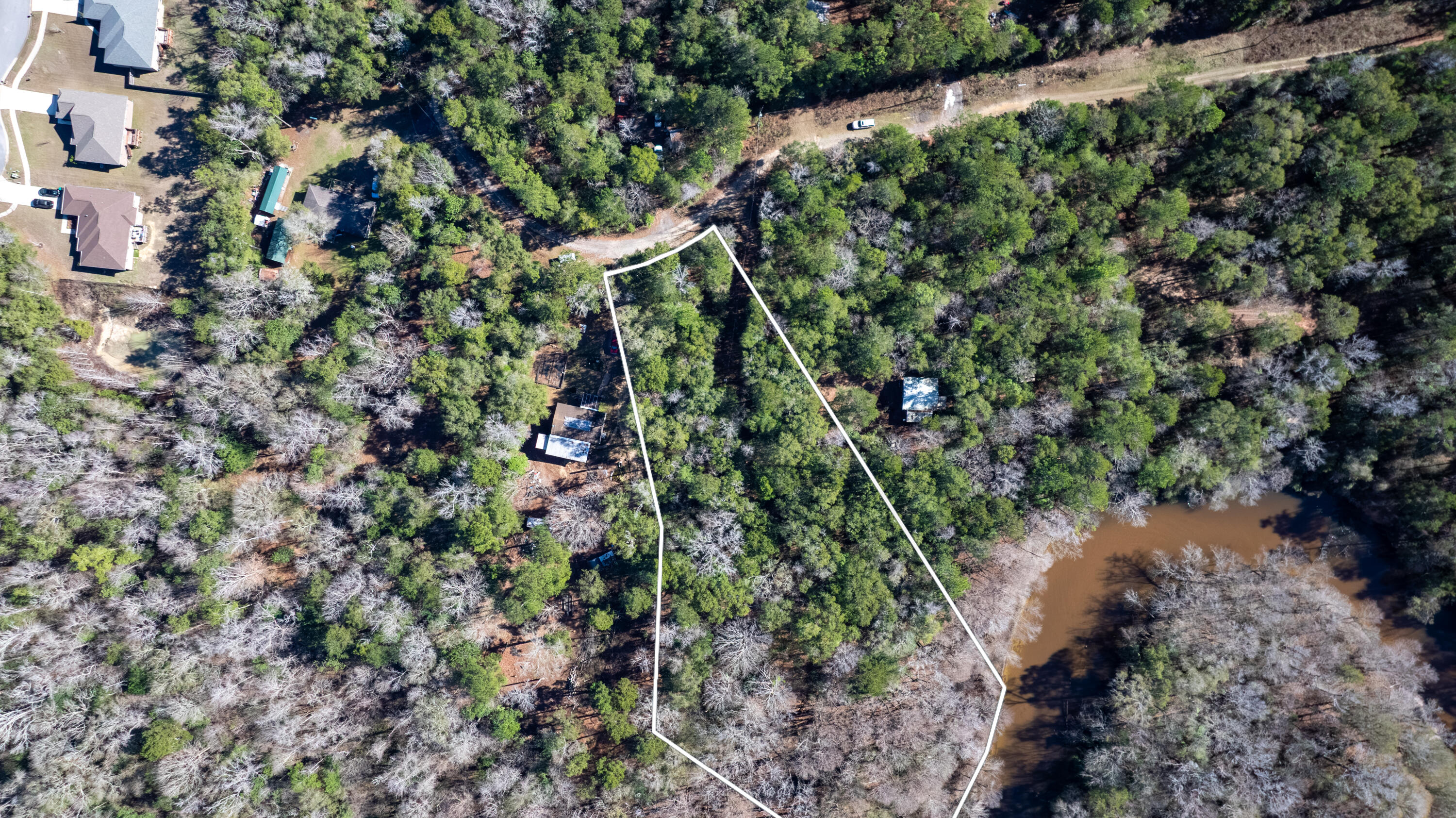 RIVERCHASE RETREAT - Land