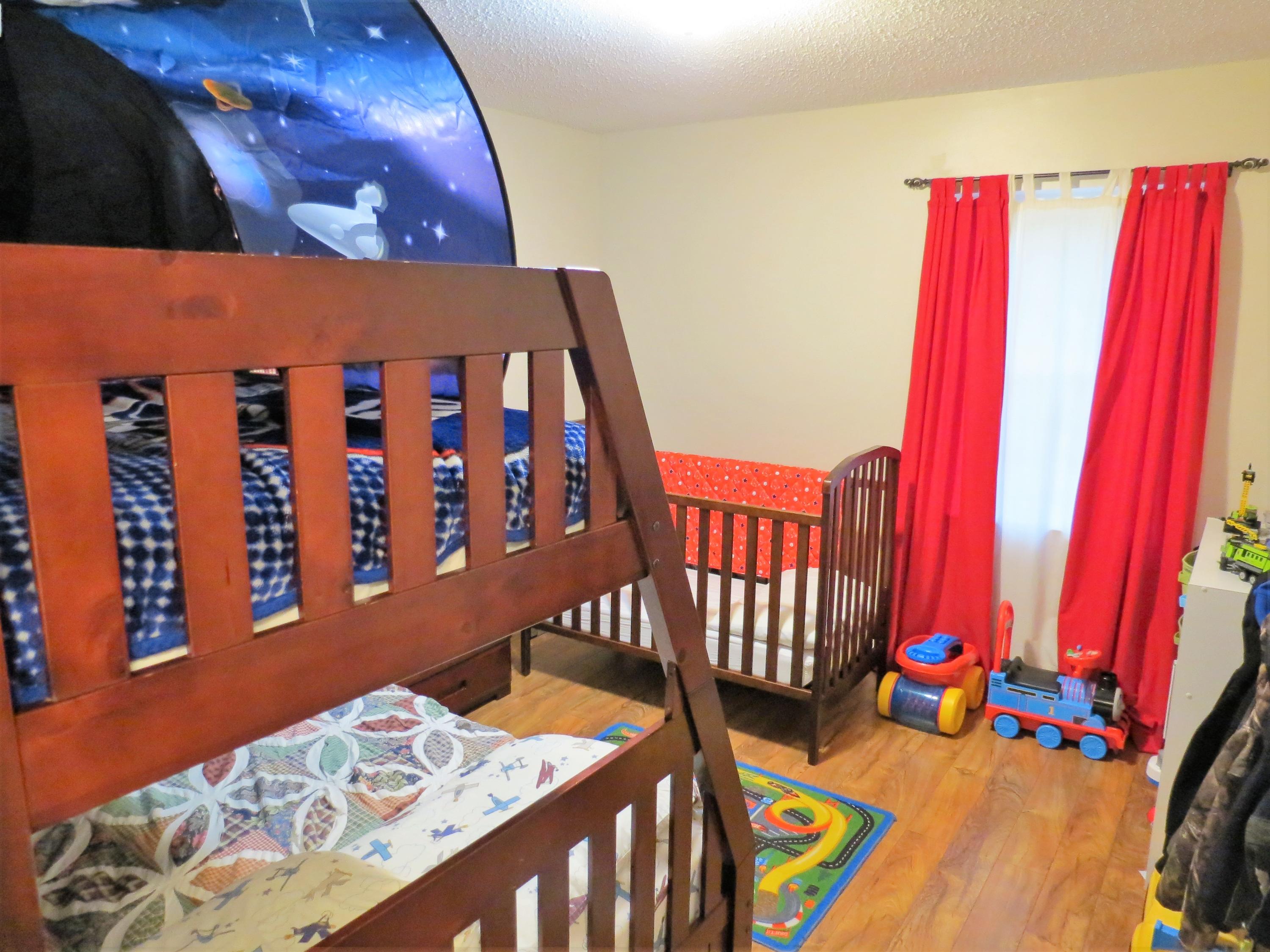 LAUREL HILL - Residential