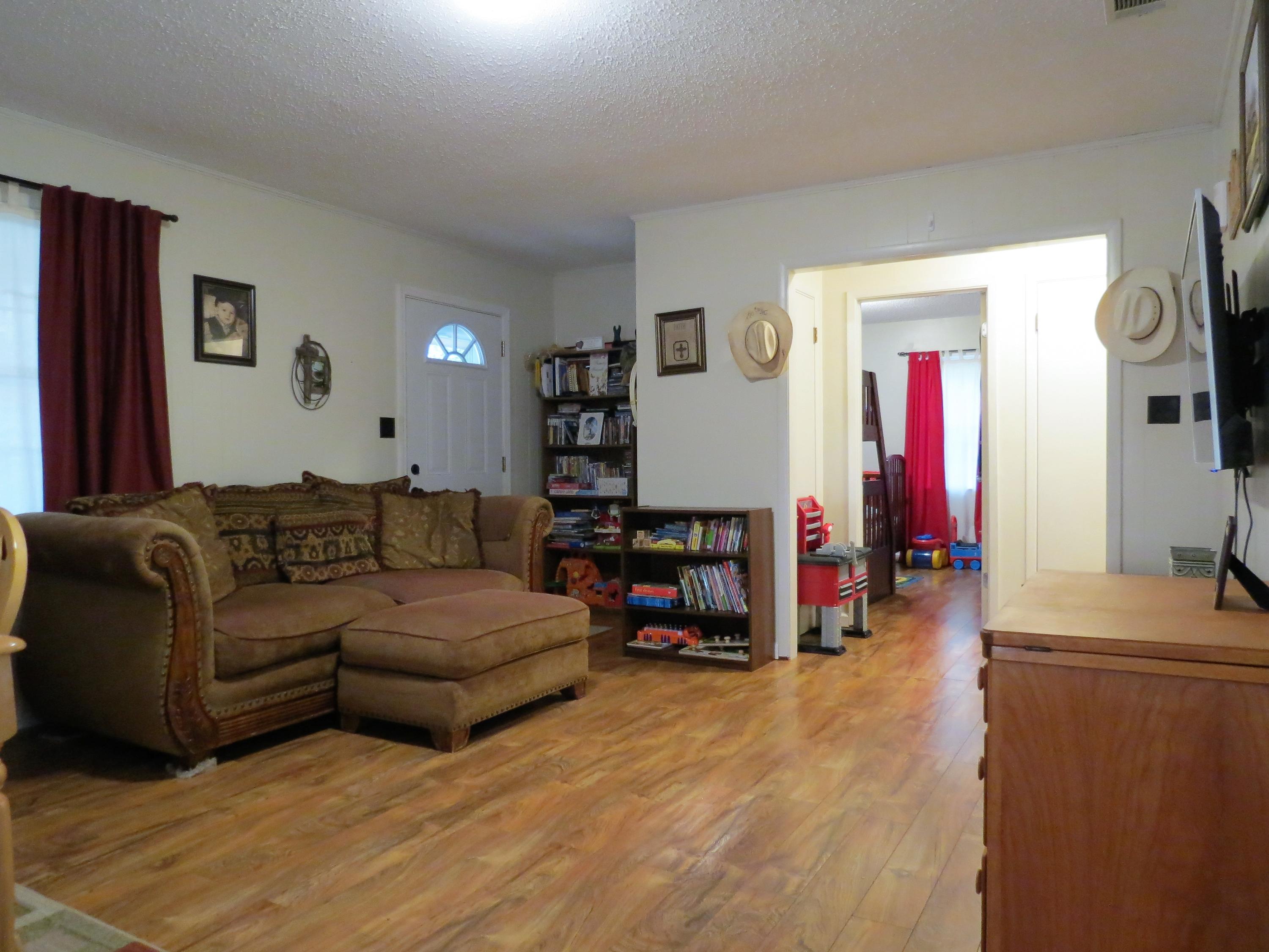 LAUREL HILL - Residential