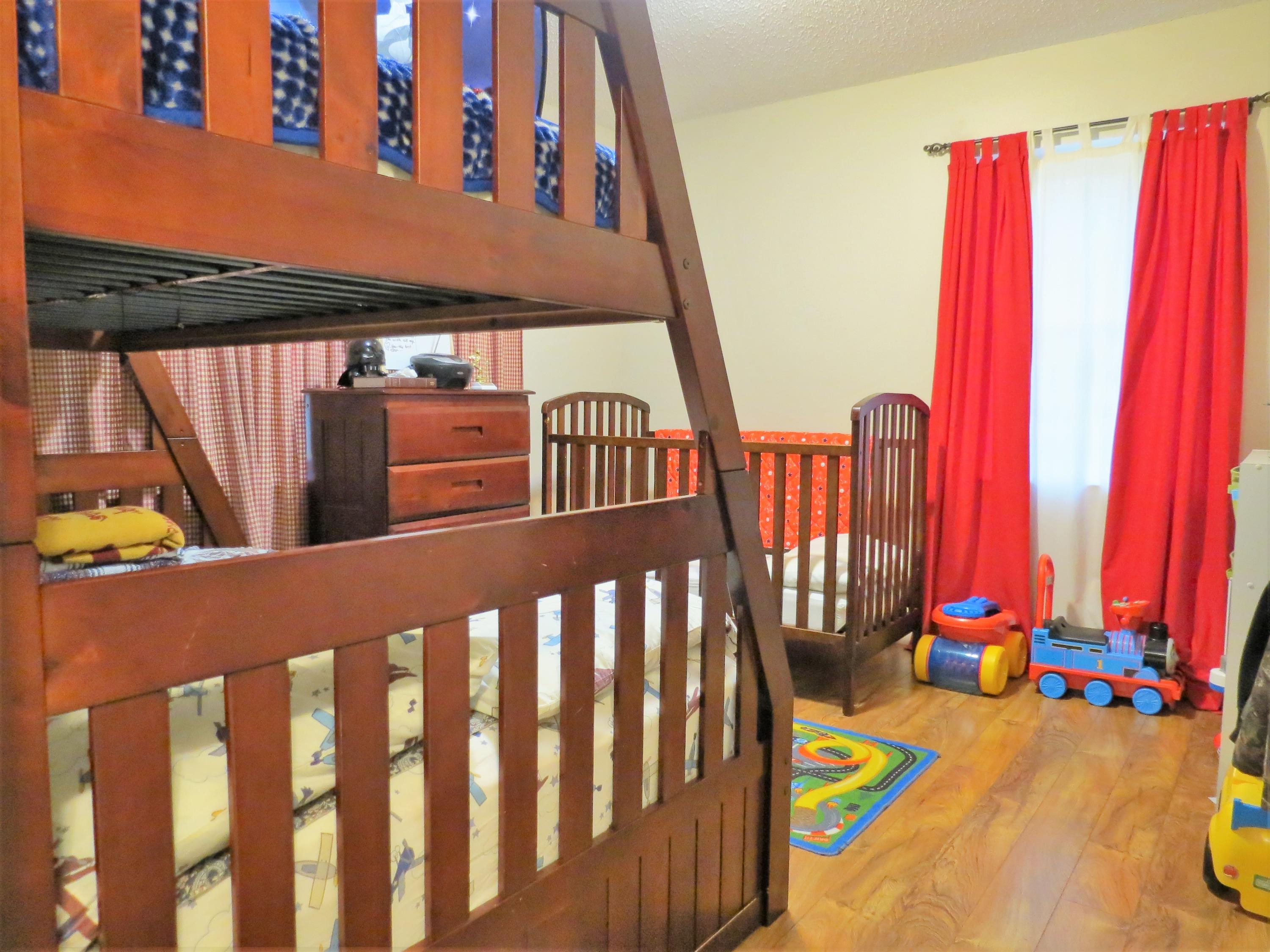 LAUREL HILL - Residential