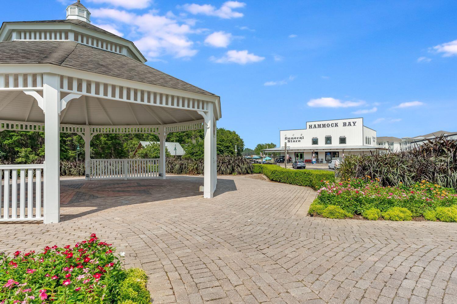 HAMMOCK BAY - Residential